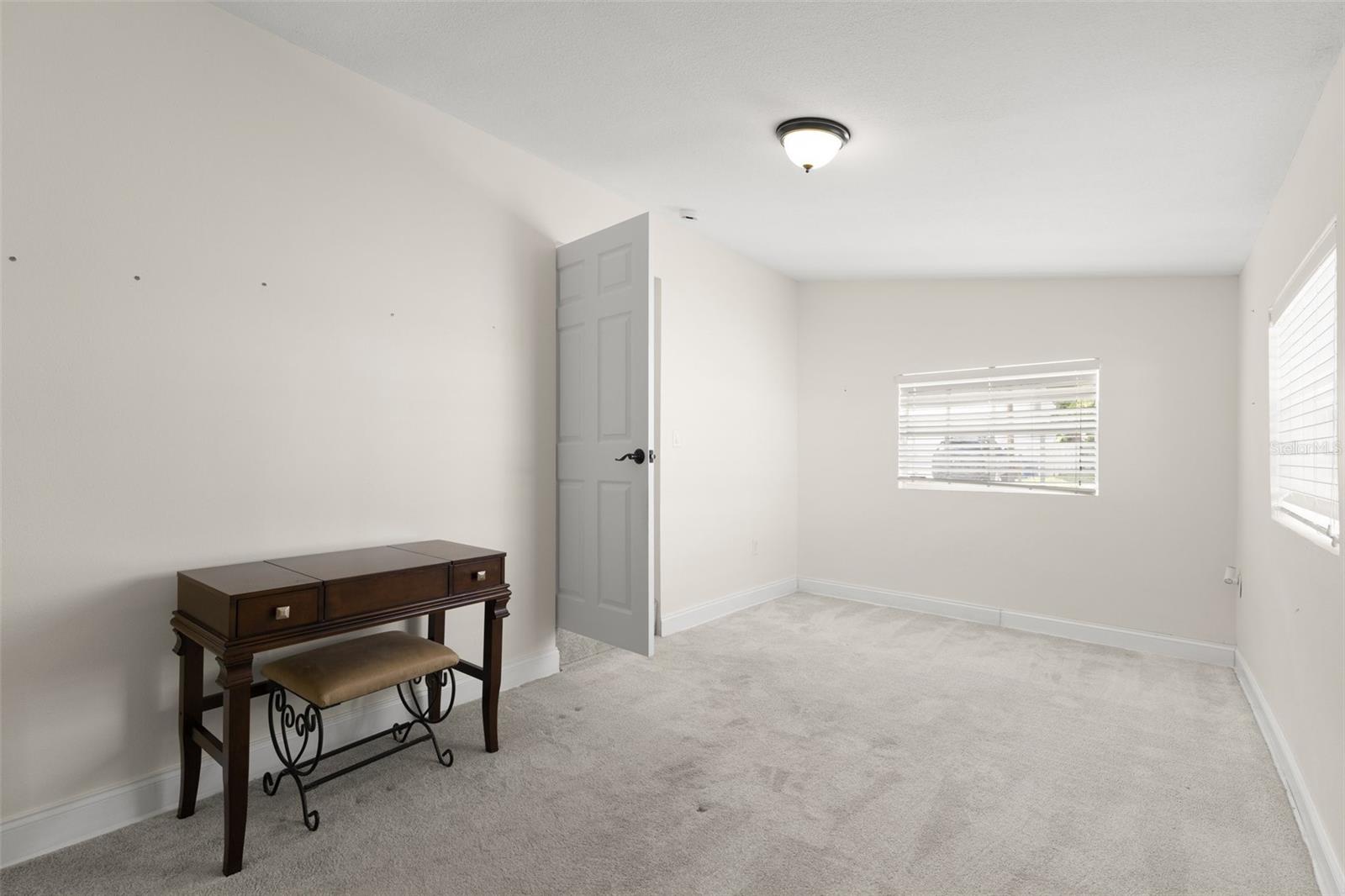 Listing photo id 22 for 3315 Villa Rosa Street