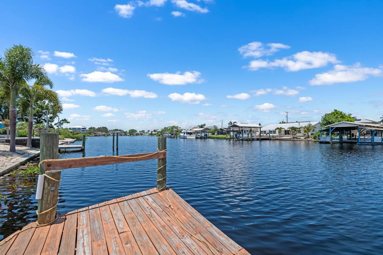Listing photo id 30 for 803 Leisey Circle