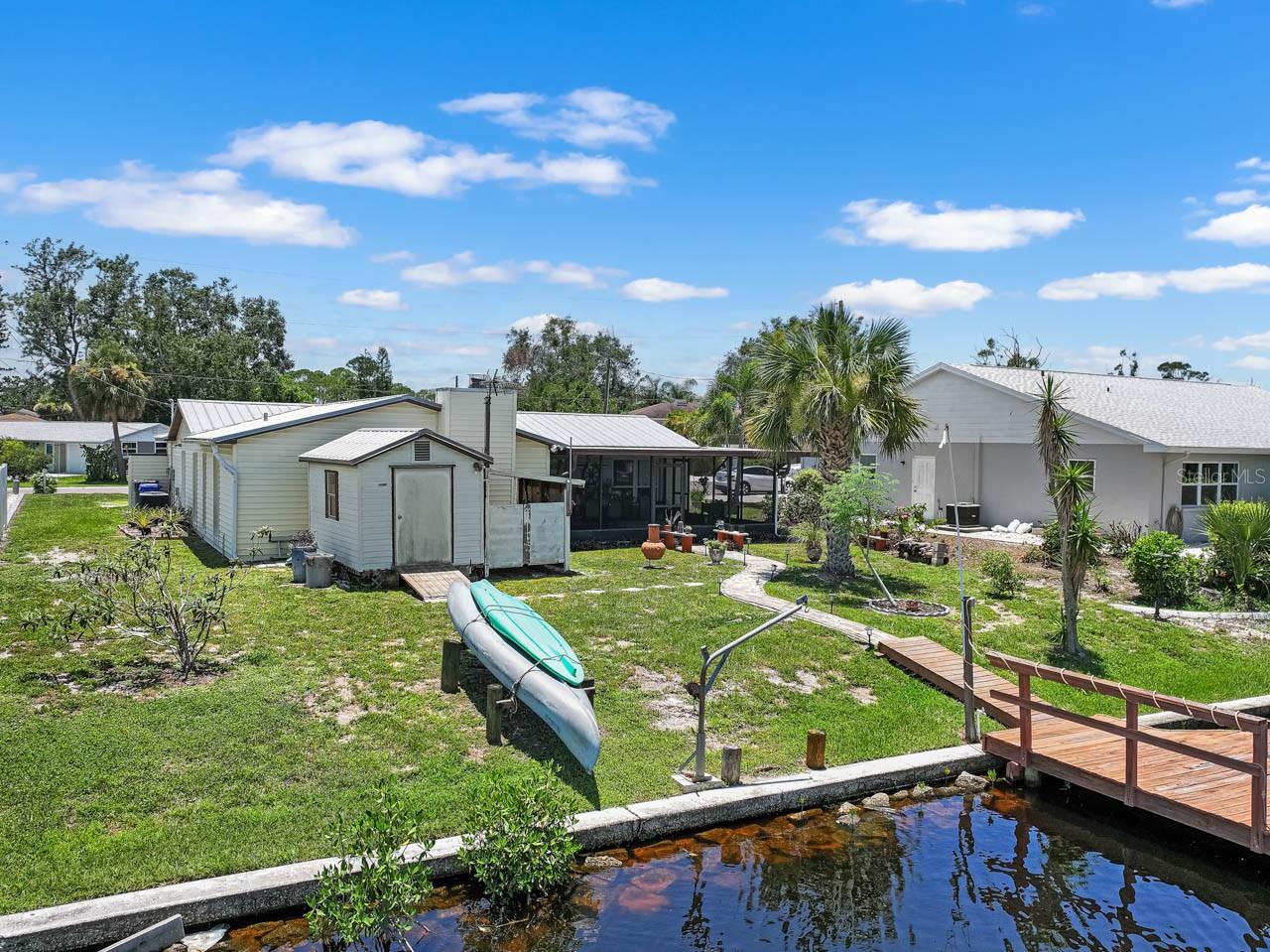 Listing photo id 41 for 803 Leisey Circle