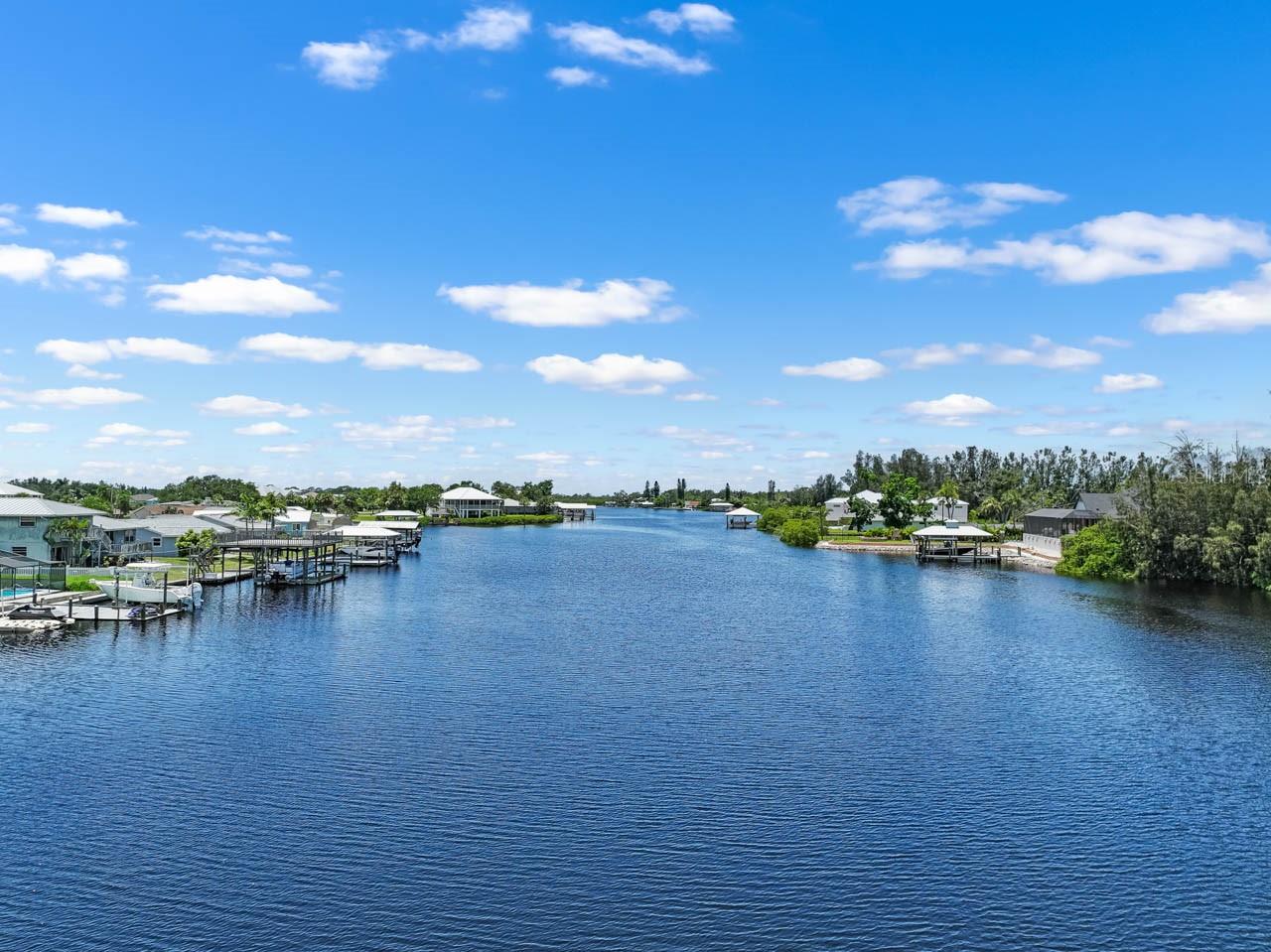 Listing photo id 59 for 803 Leisey Circle