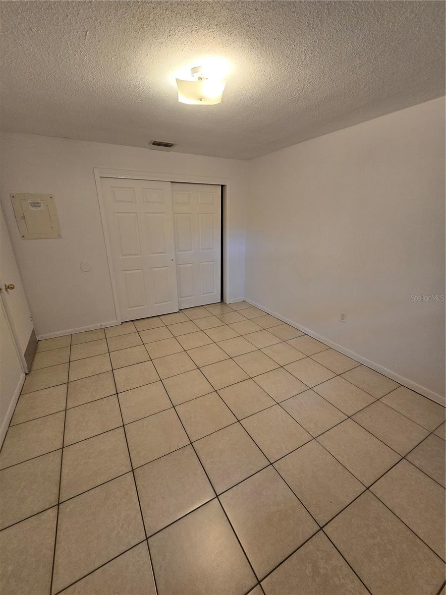 Image 3 of 8 For 1414 Saturn Avenue