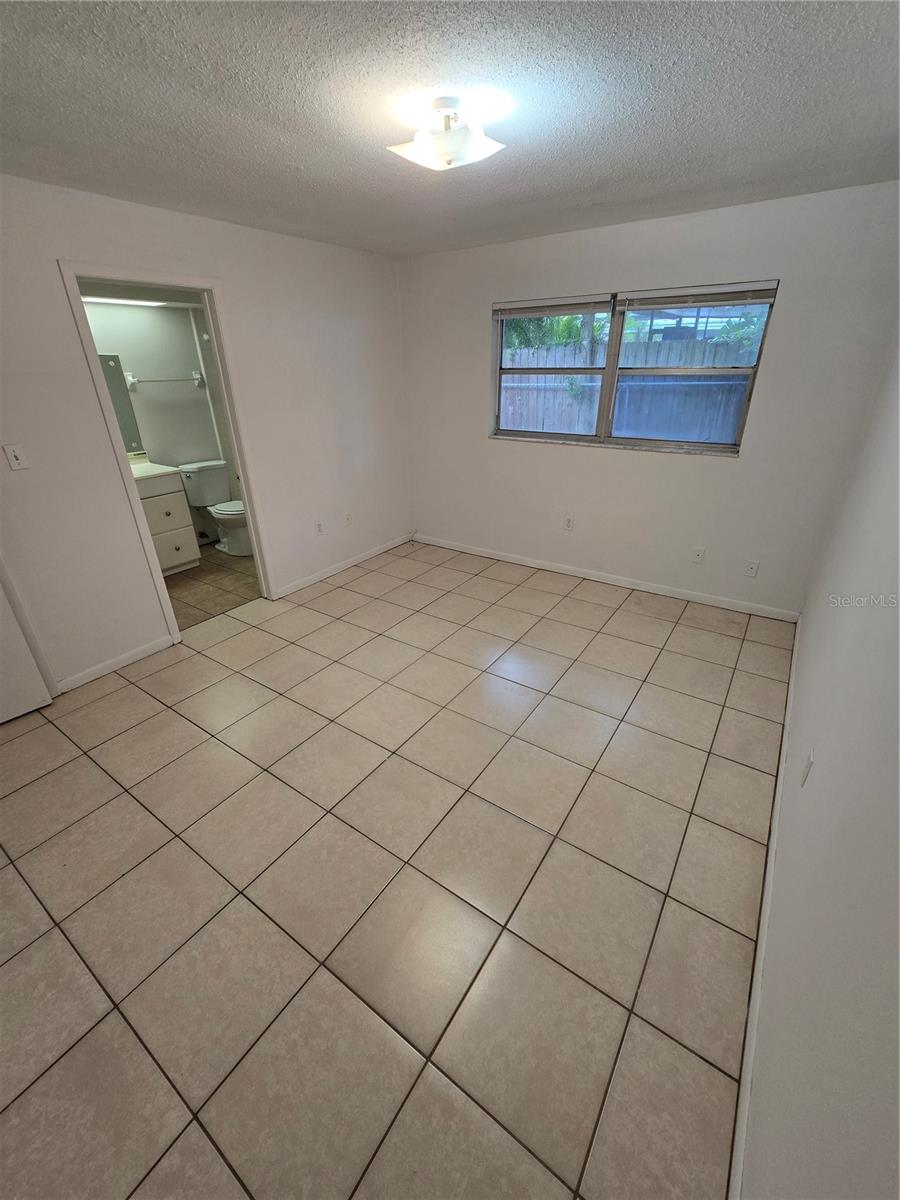 Image 4 of 8 For 1414 Saturn Avenue