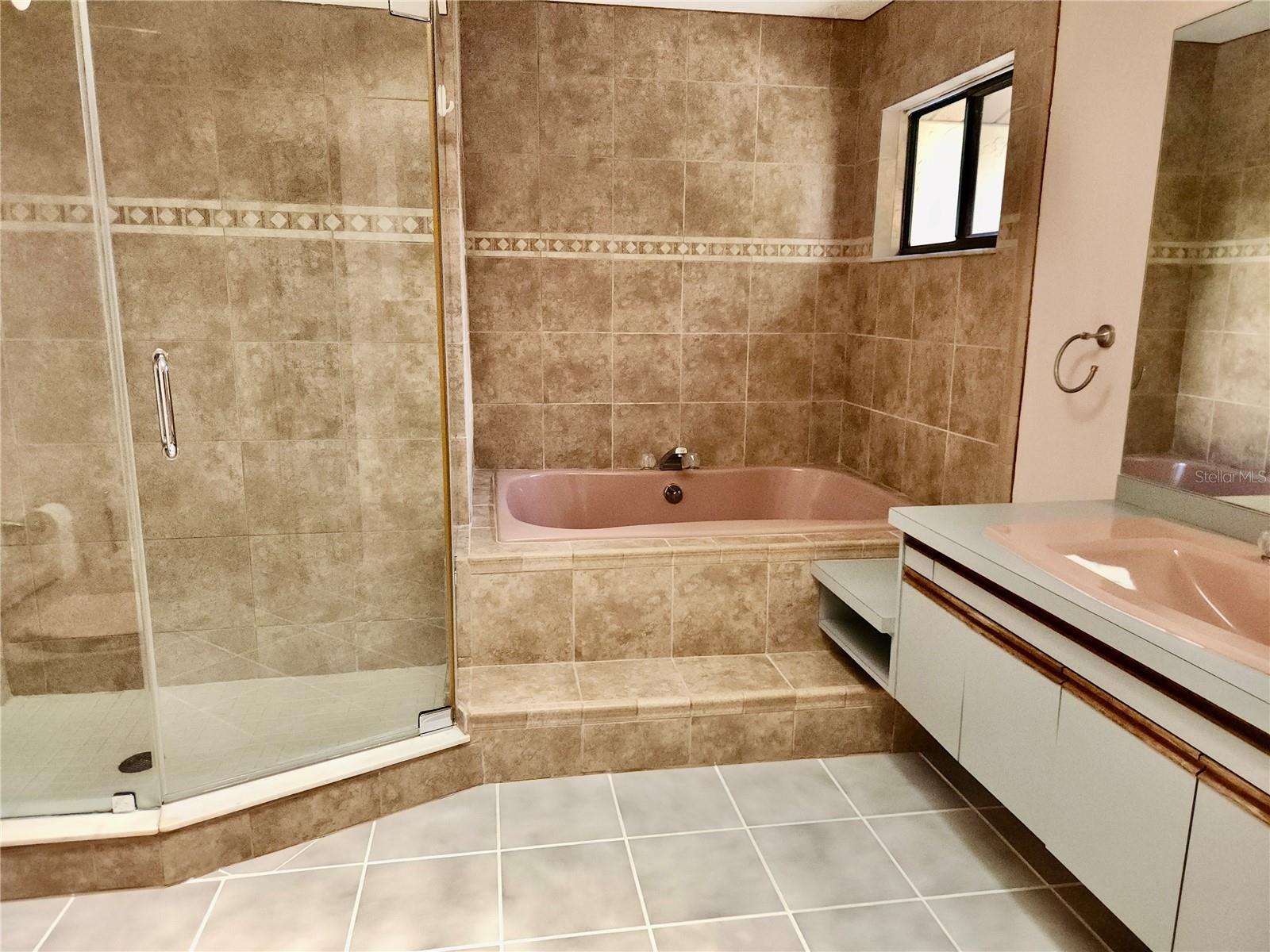 Image 11 of 21 For 16405 Ashwood Drive