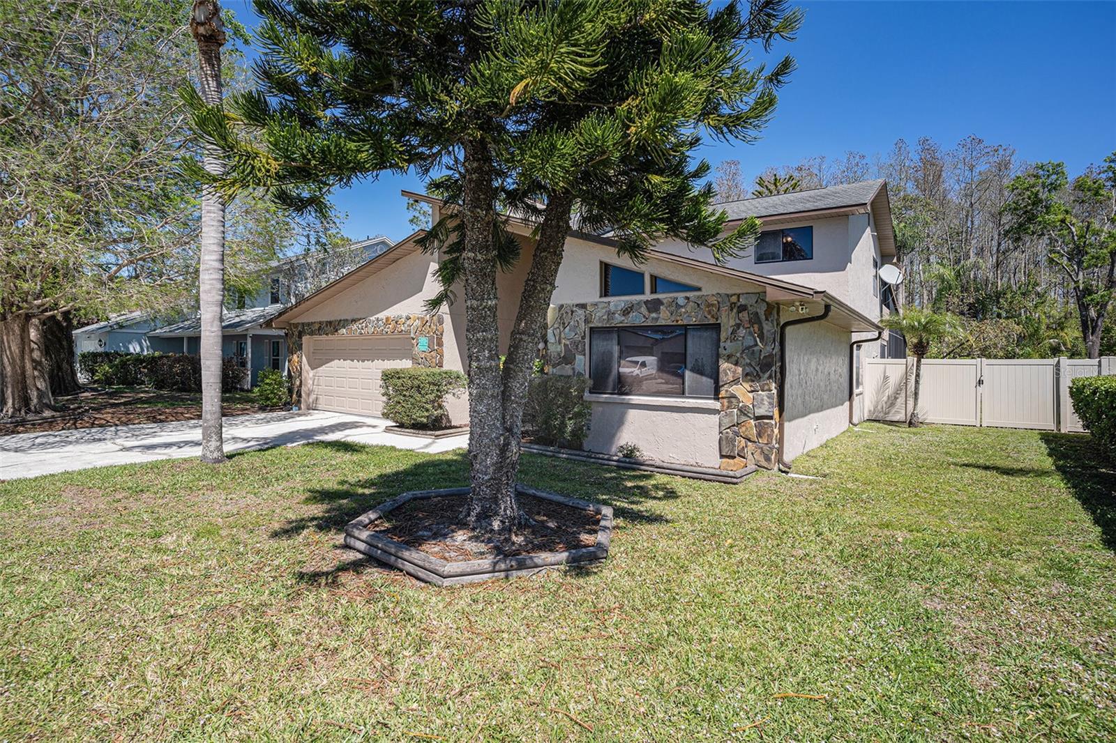 Image 2 of 10 For 16405 Ashwood Drive
