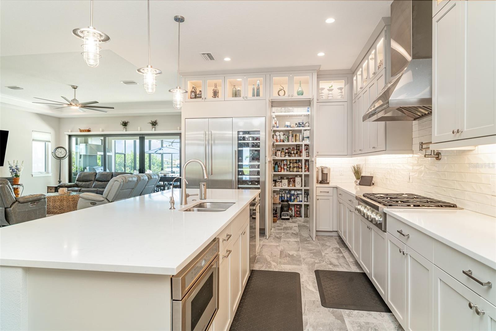 Image 10 of 55 For 1806 4th Street E