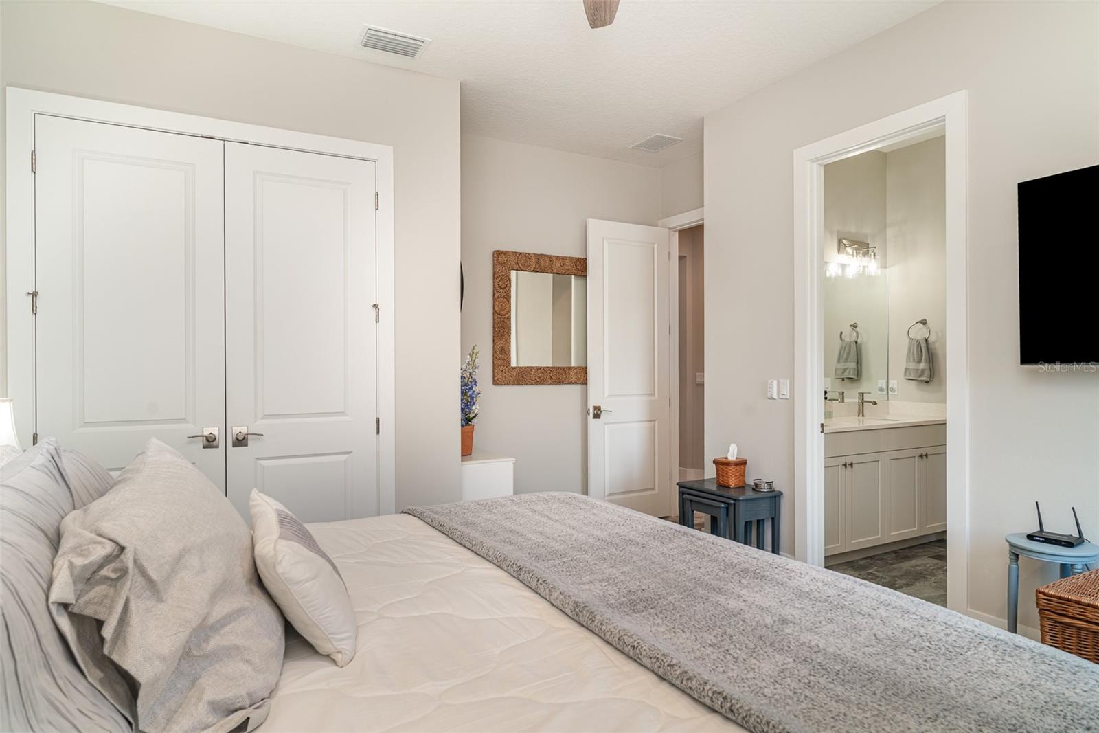 Image 27 of 55 For 1806 4th Street E