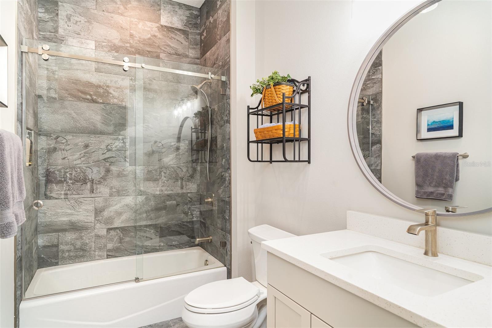 Image 31 of 55 For 1806 4th Street E