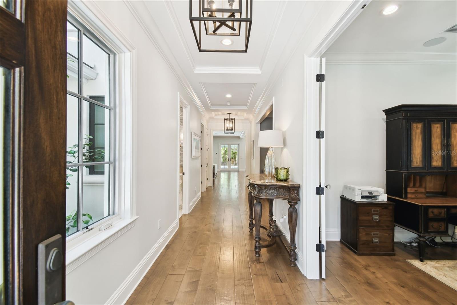 Listing photo id 10 for 4523 Dale Avenue