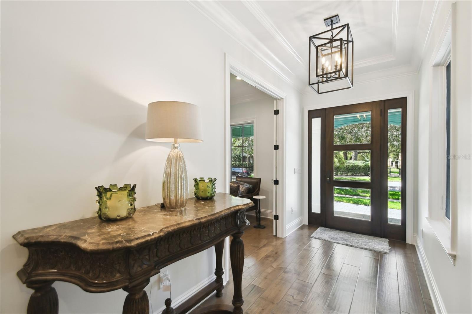 Listing photo id 13 for 4523 Dale Avenue