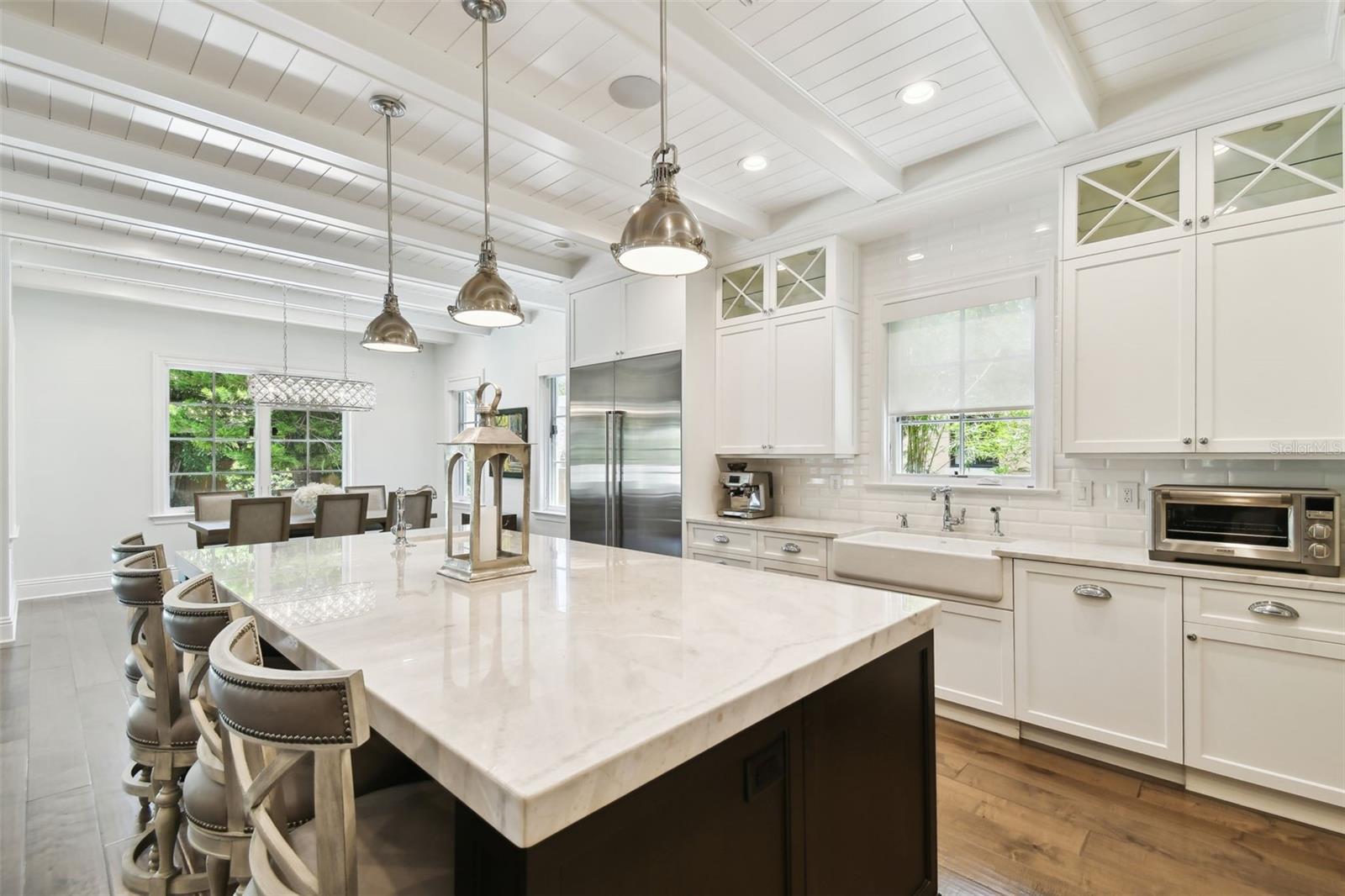 Listing photo id 21 for 4523 Dale Avenue