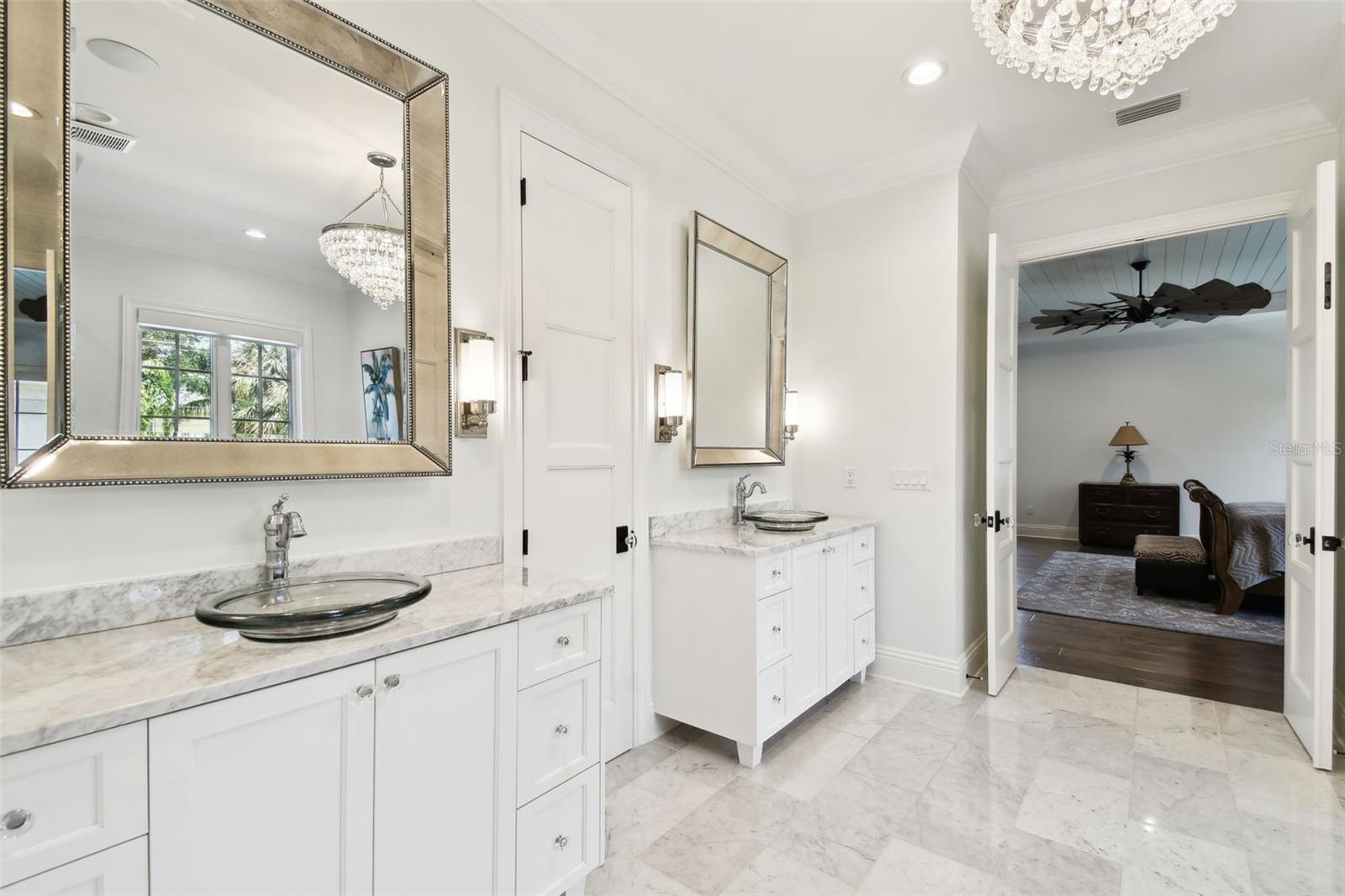 Listing photo id 36 for 4523 Dale Avenue
