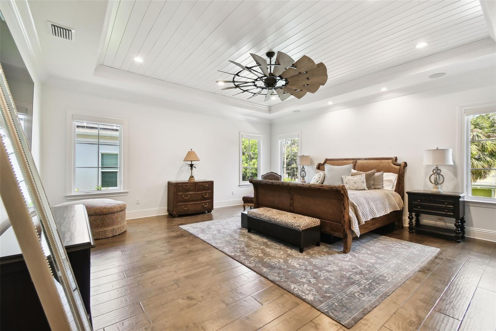 Listing photo id 5 for 4523 Dale Avenue