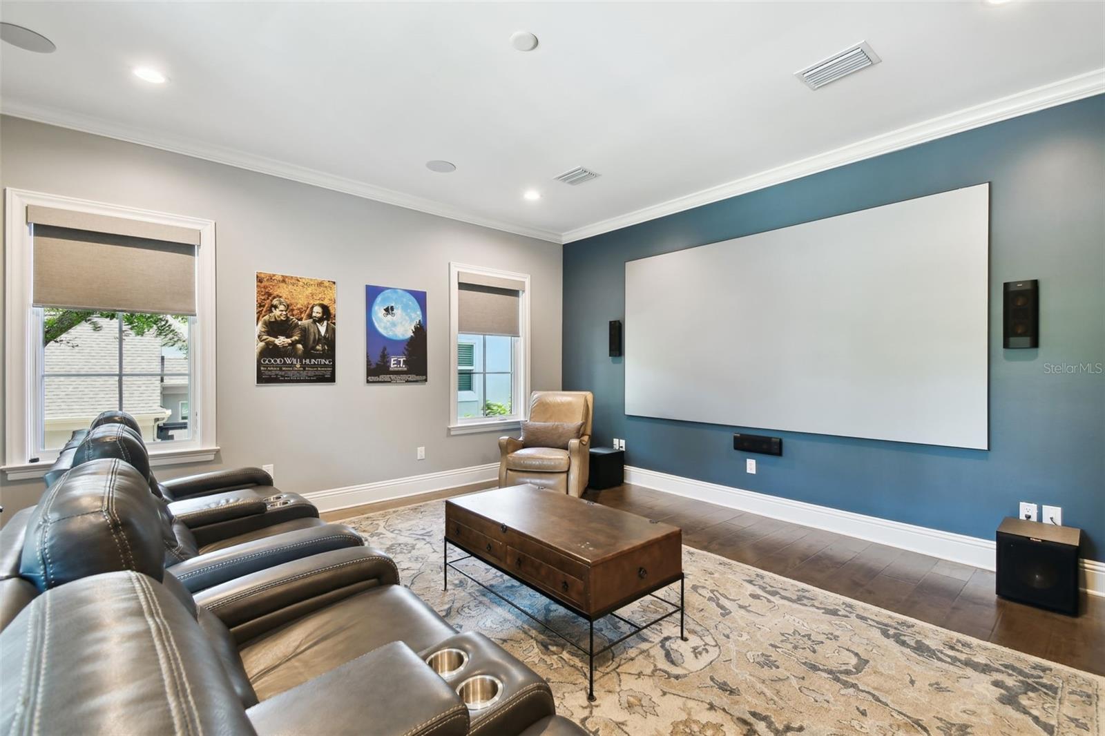 Listing photo id 6 for 4523 Dale Avenue
