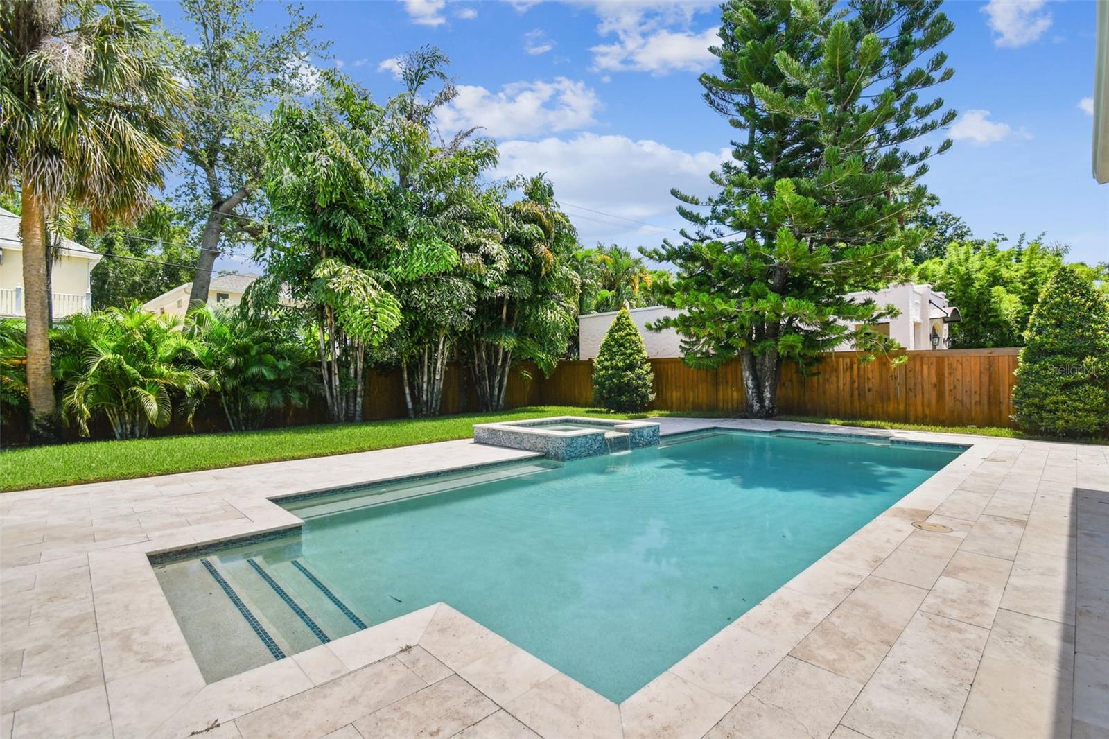 Listing photo id 7 for 4523 Dale Avenue