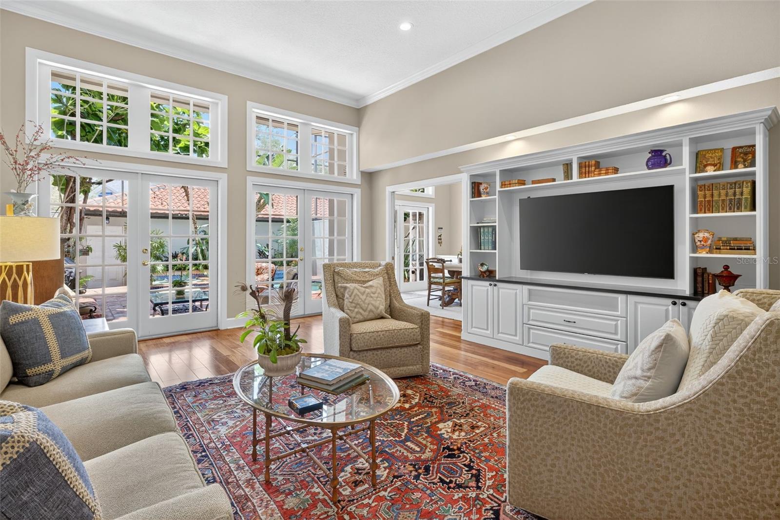 Image 17 of 64 For 4965 Bayshore Boulevard 4965
