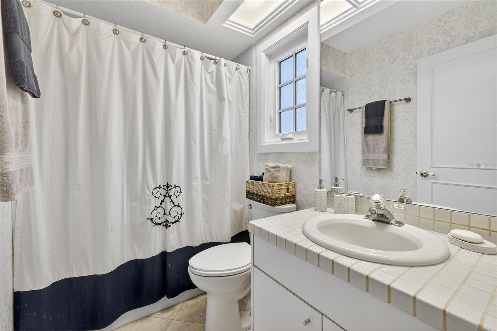 Image 33 of 64 For 4965 Bayshore Boulevard 4965