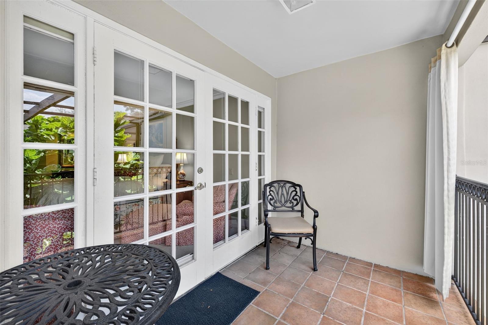 Image 42 of 64 For 4965 Bayshore Boulevard 4965