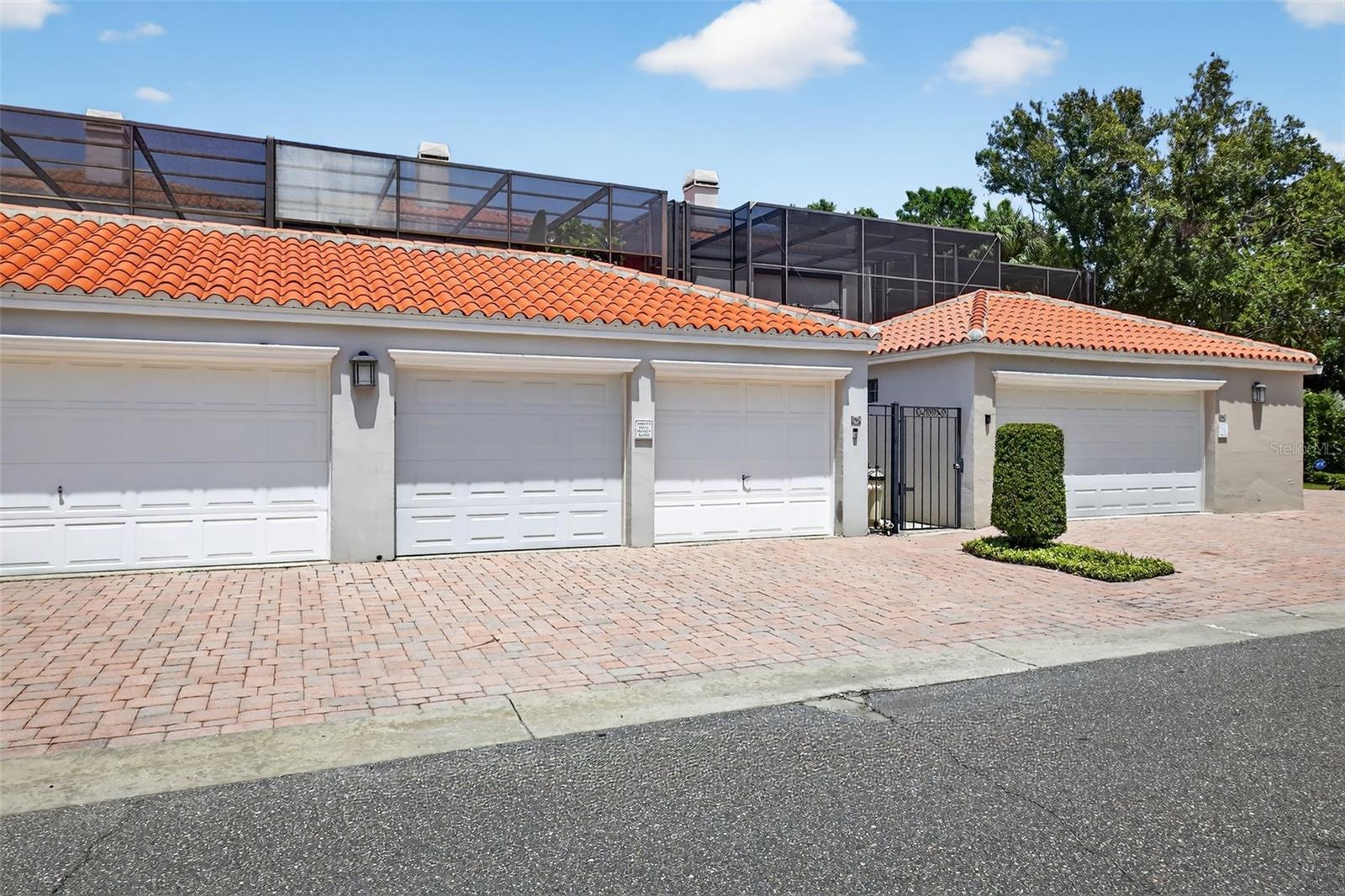 Image 53 of 64 For 4965 Bayshore Boulevard 4965