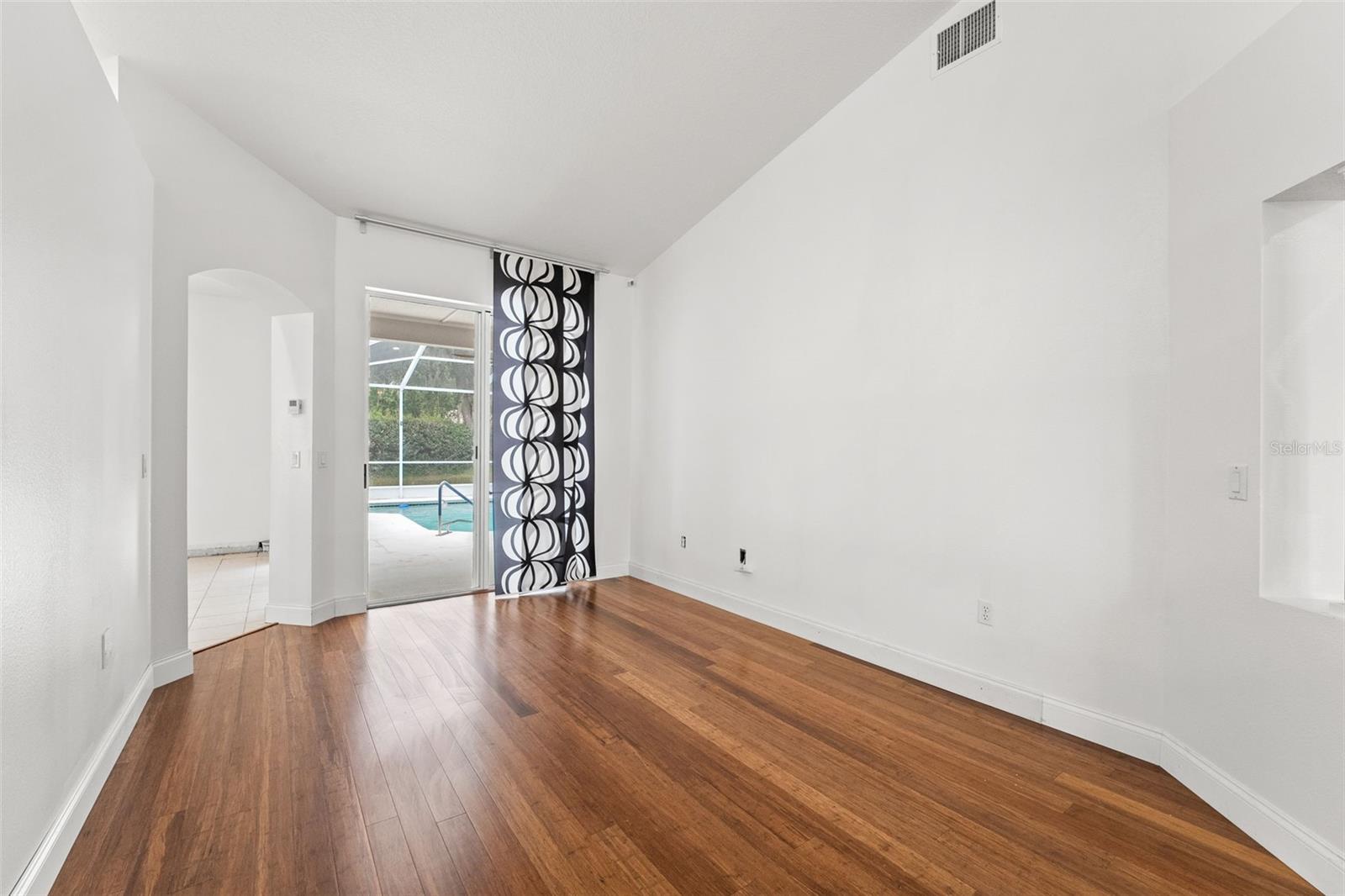 Image 16 of 53 For 10208 Thicket Point Way