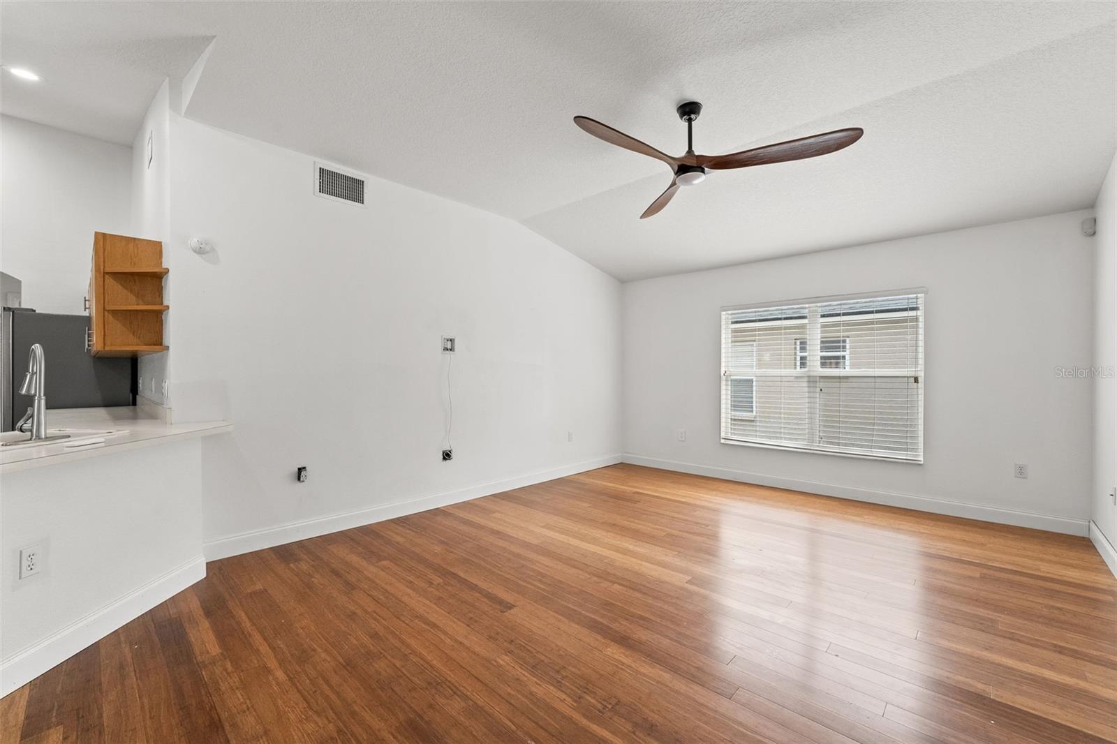Image 19 of 53 For 10208 Thicket Point Way