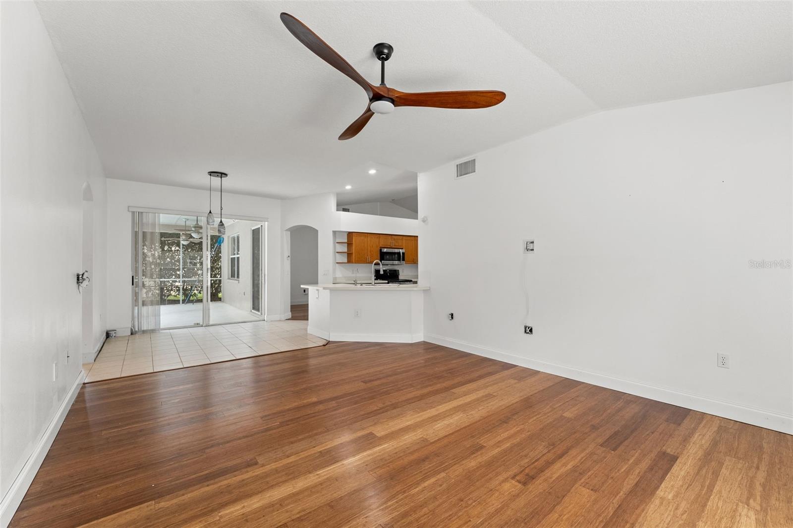 Image 21 of 53 For 10208 Thicket Point Way
