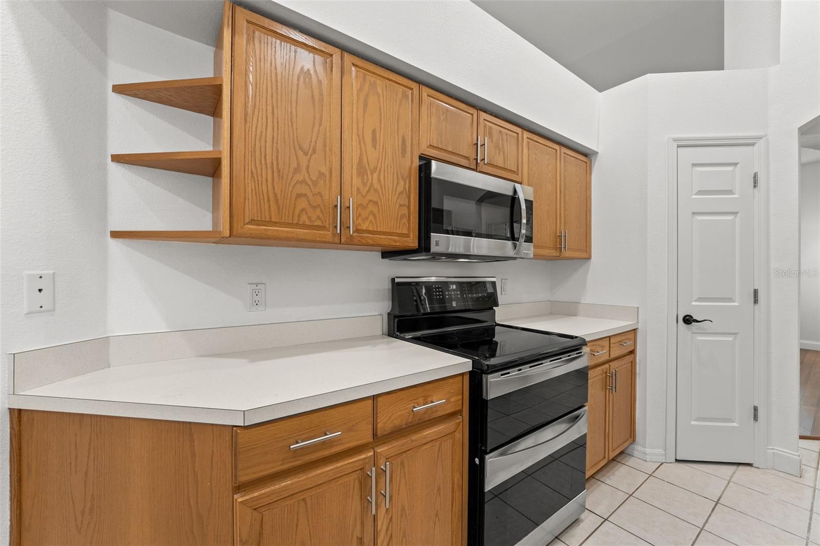 Image 23 of 53 For 10208 Thicket Point Way