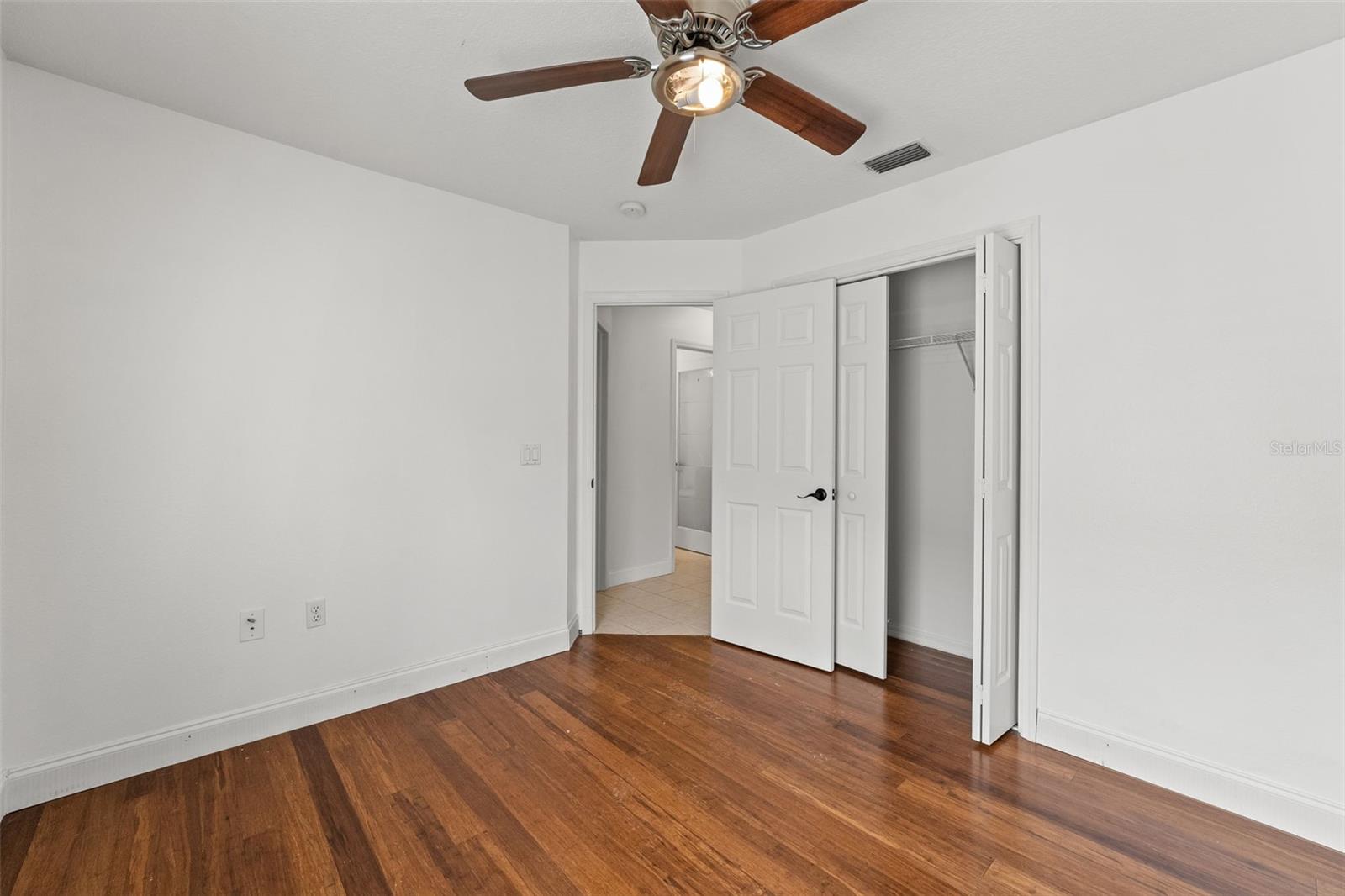 Image 31 of 53 For 10208 Thicket Point Way
