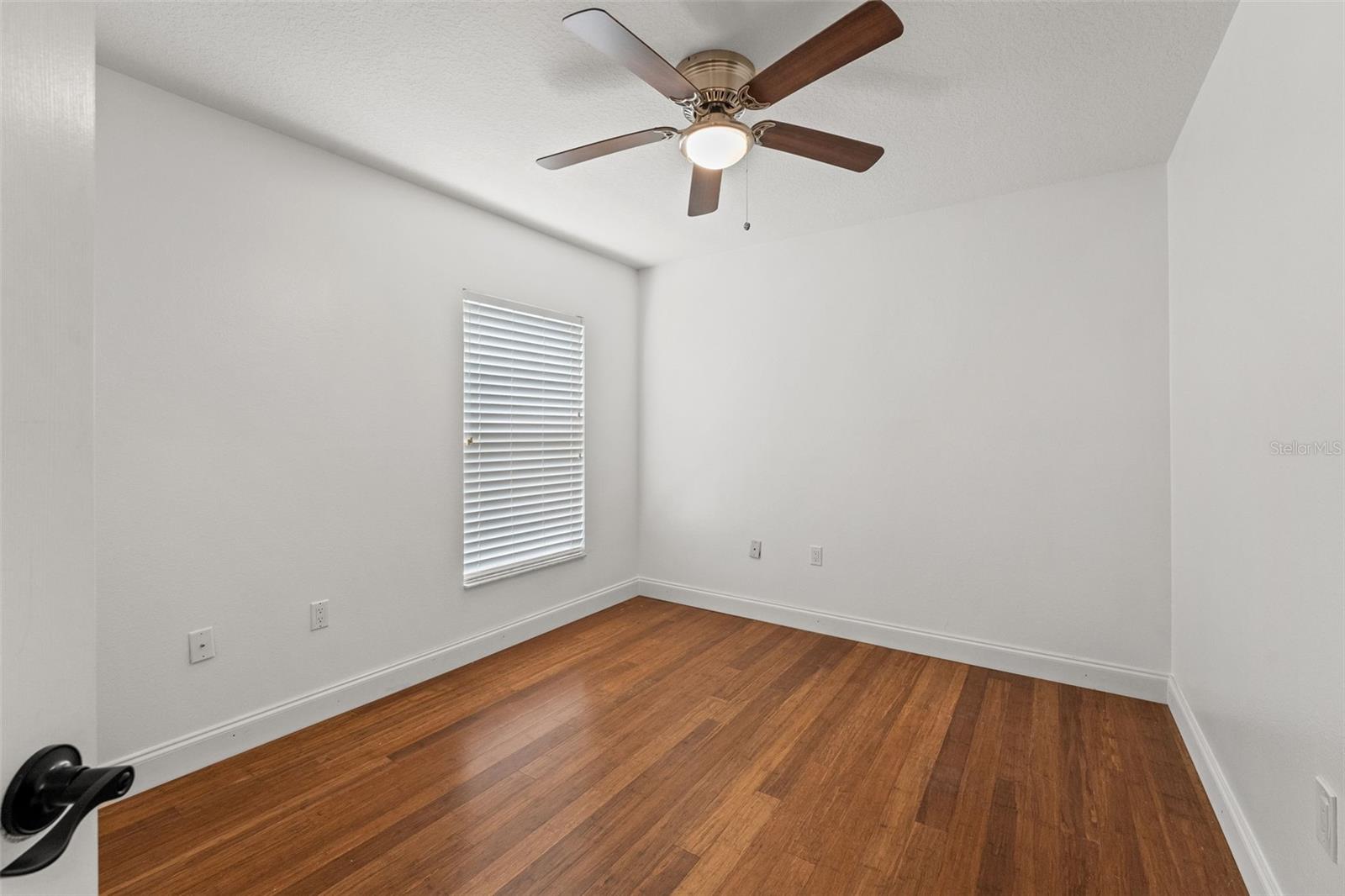 Image 32 of 53 For 10208 Thicket Point Way