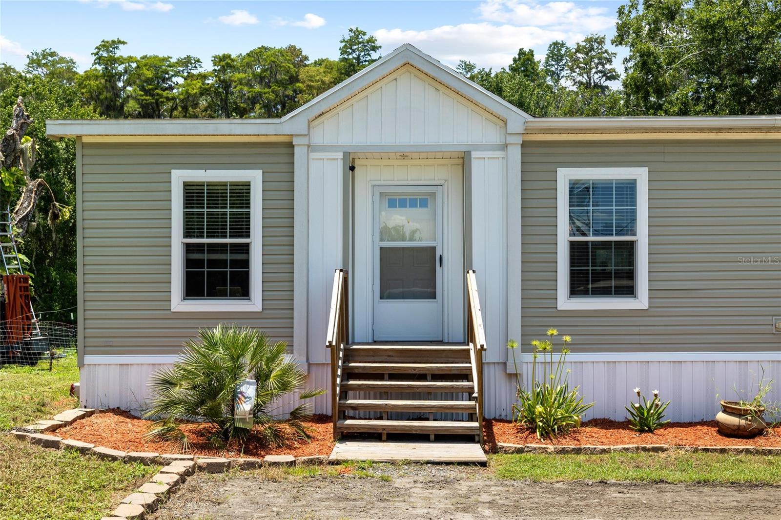 Details for 6415 Mangrove Drive, WESLEY CHAPEL, FL 33544