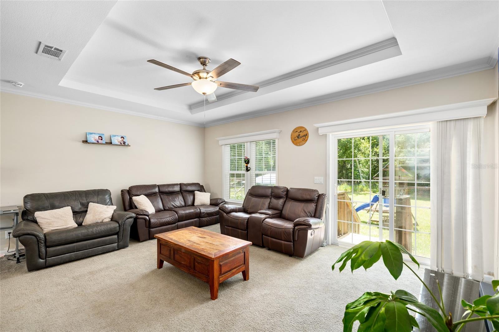 Listing photo id 13 for 6415 Mangrove Drive