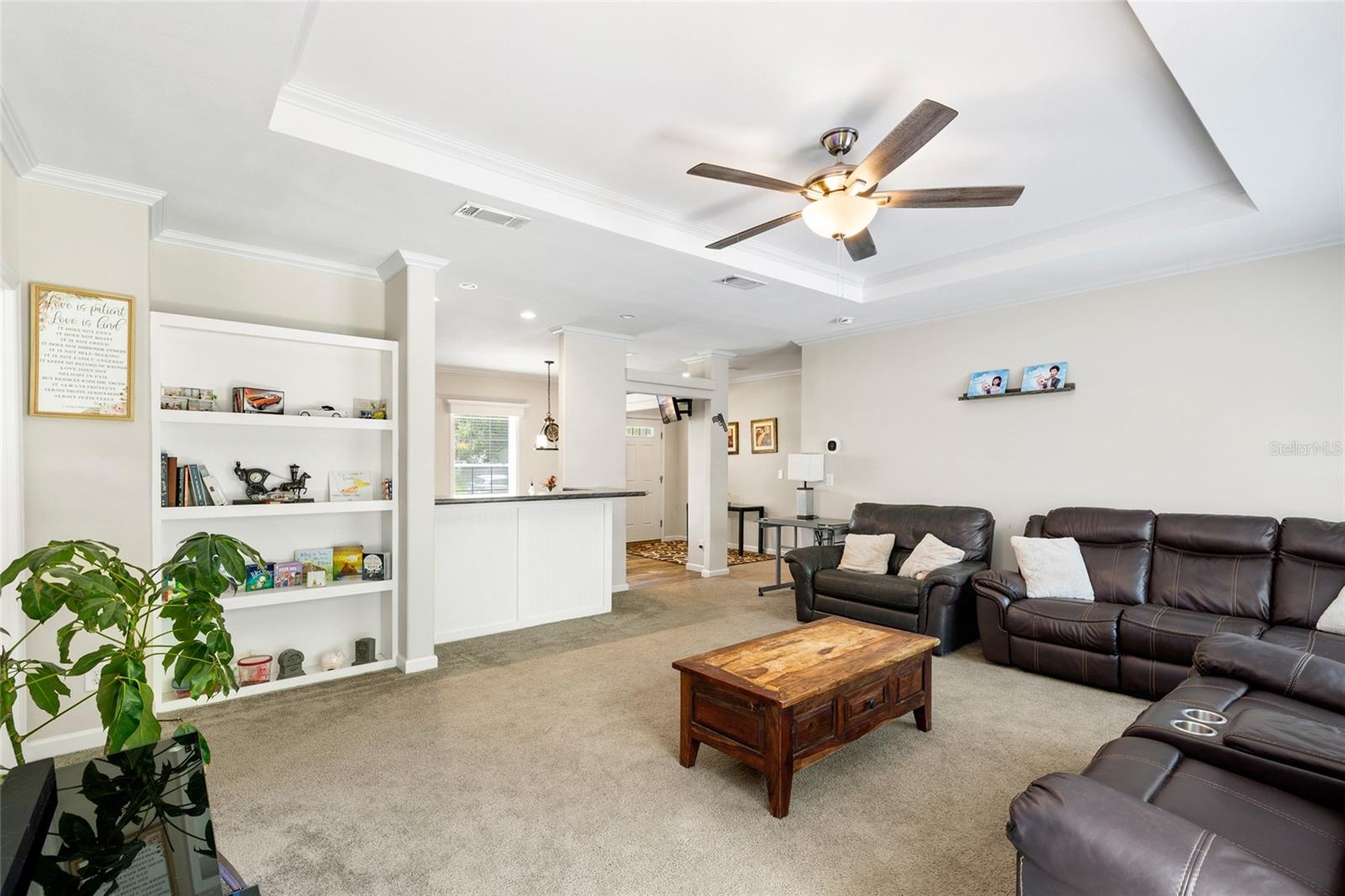 Listing photo id 0 for 6415 Mangrove Drive