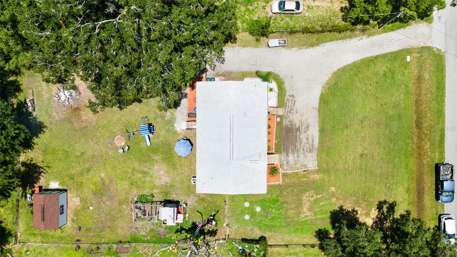 Listing photo id 36 for 6415 Mangrove Drive