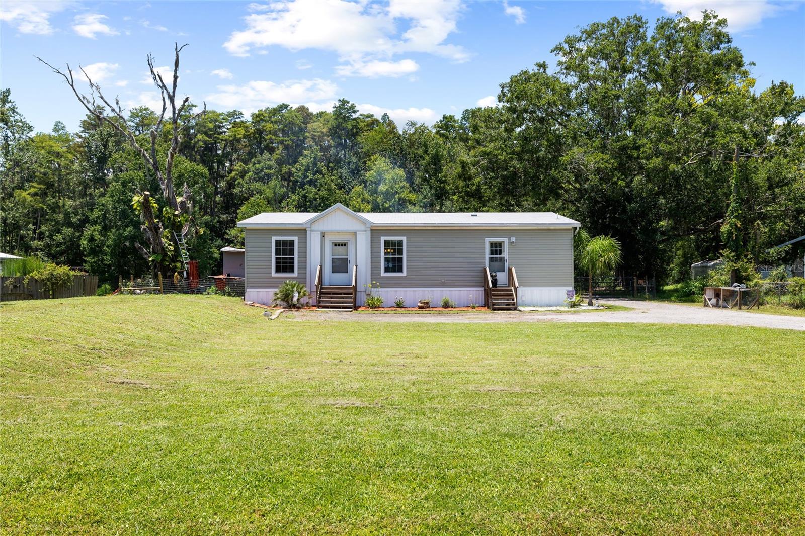 Listing photo id 4 for 6415 Mangrove Drive