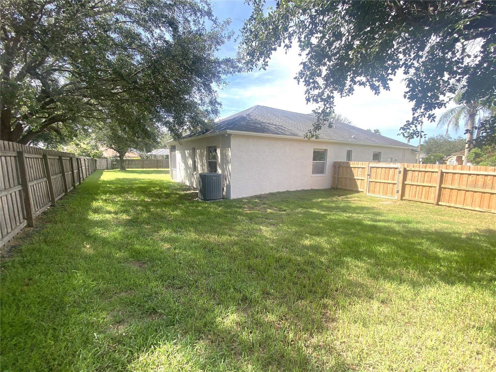 Image 19 of 24 For 18502 Enclave Place