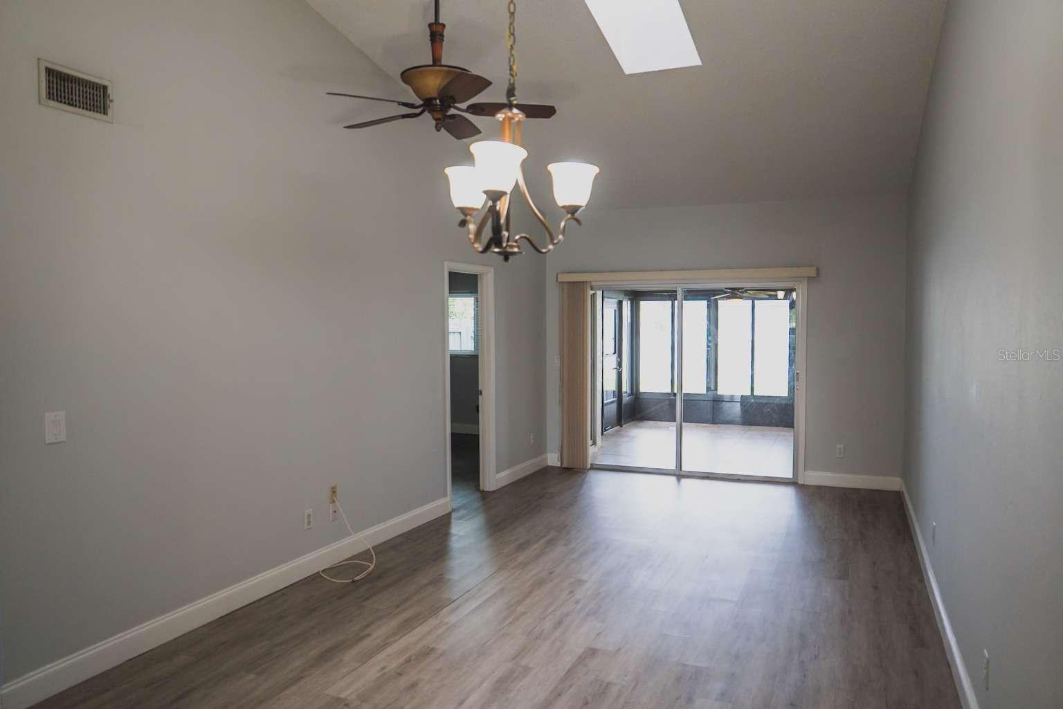 Image 6 of 20 For 3888 El Camino Court