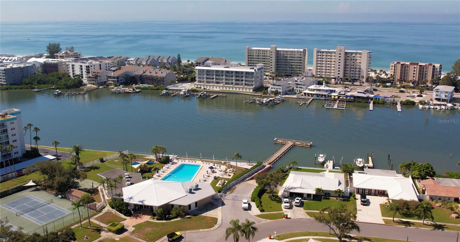 Image 48 of 57 For 14872 Crown Drive