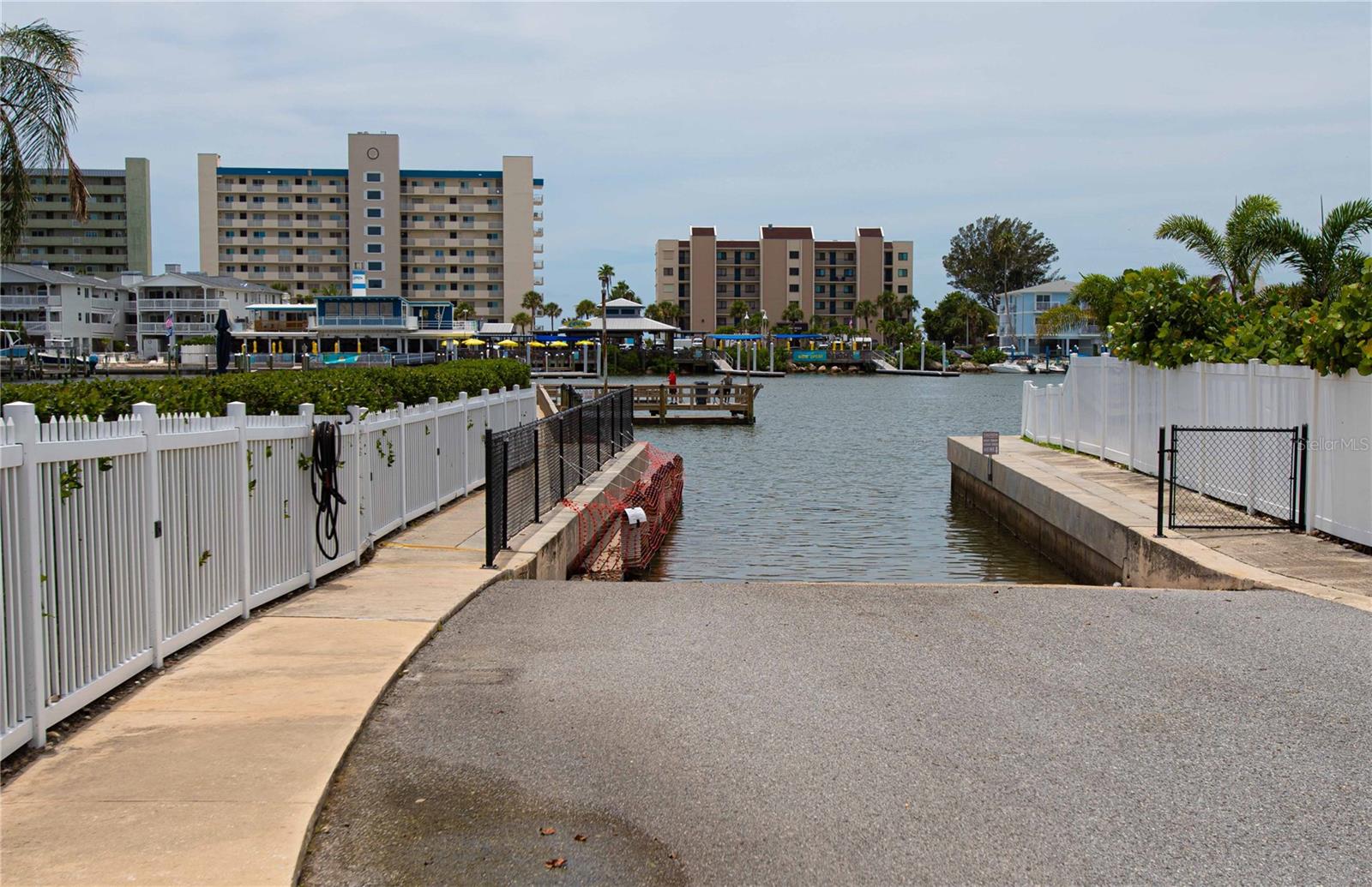 Image 54 of 57 For 14872 Crown Drive