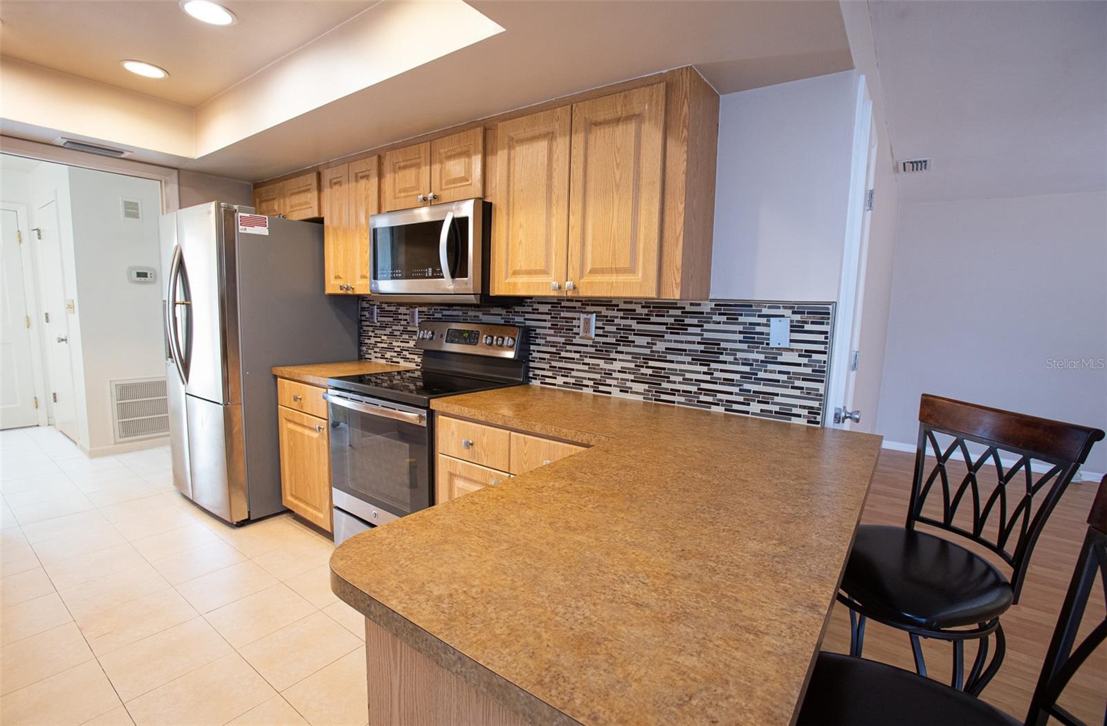 Listing photo id 5 for 14872 Crown Drive