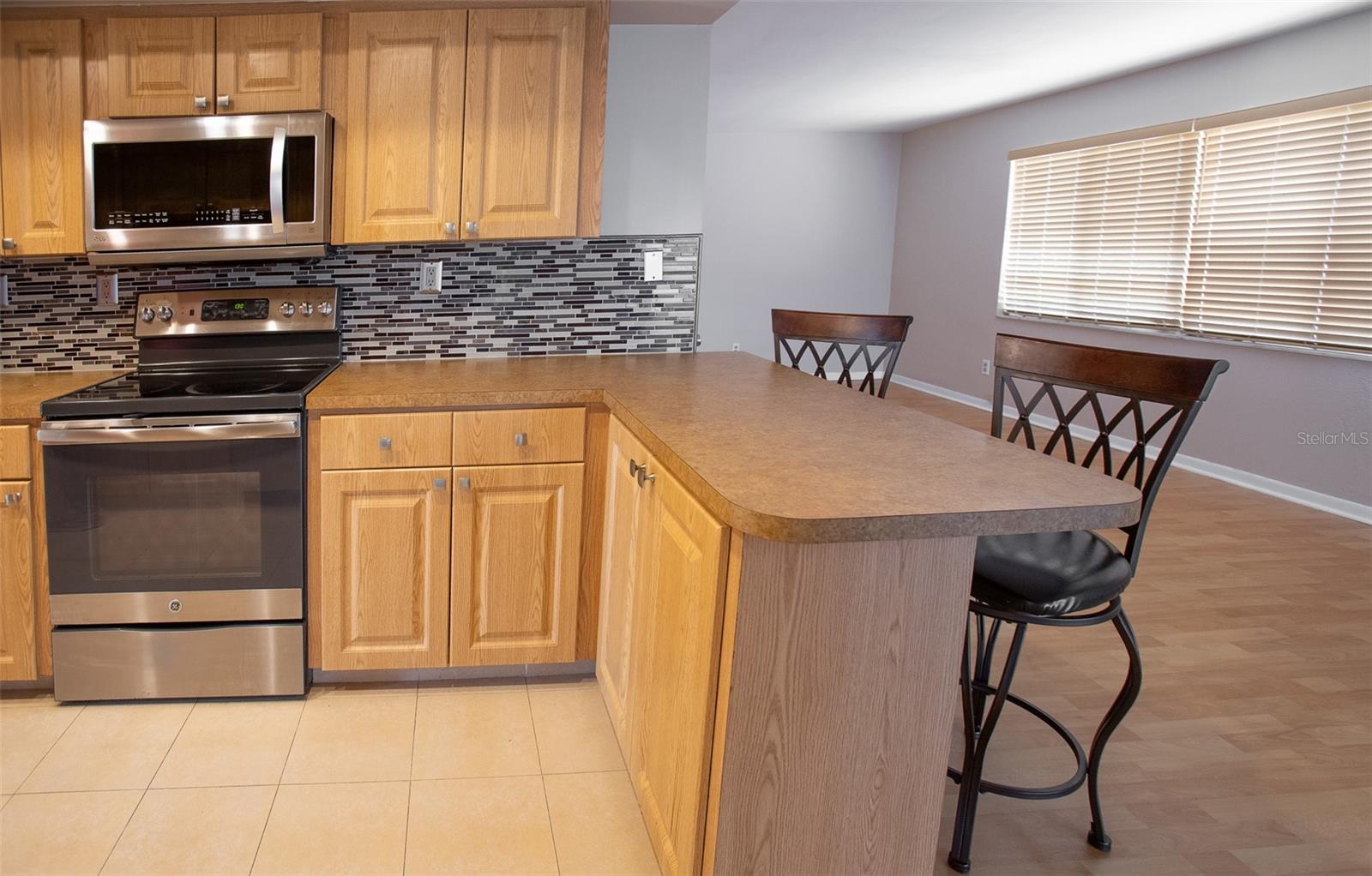 Listing photo id 6 for 14872 Crown Drive