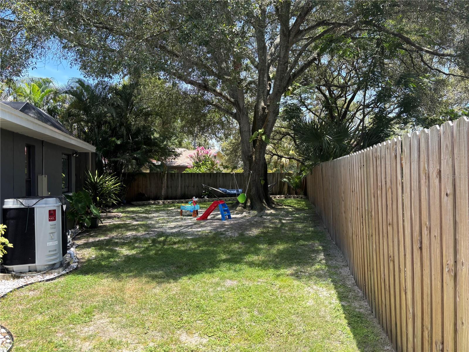 Image 16 of 44 For 1014 Bramblewood Court