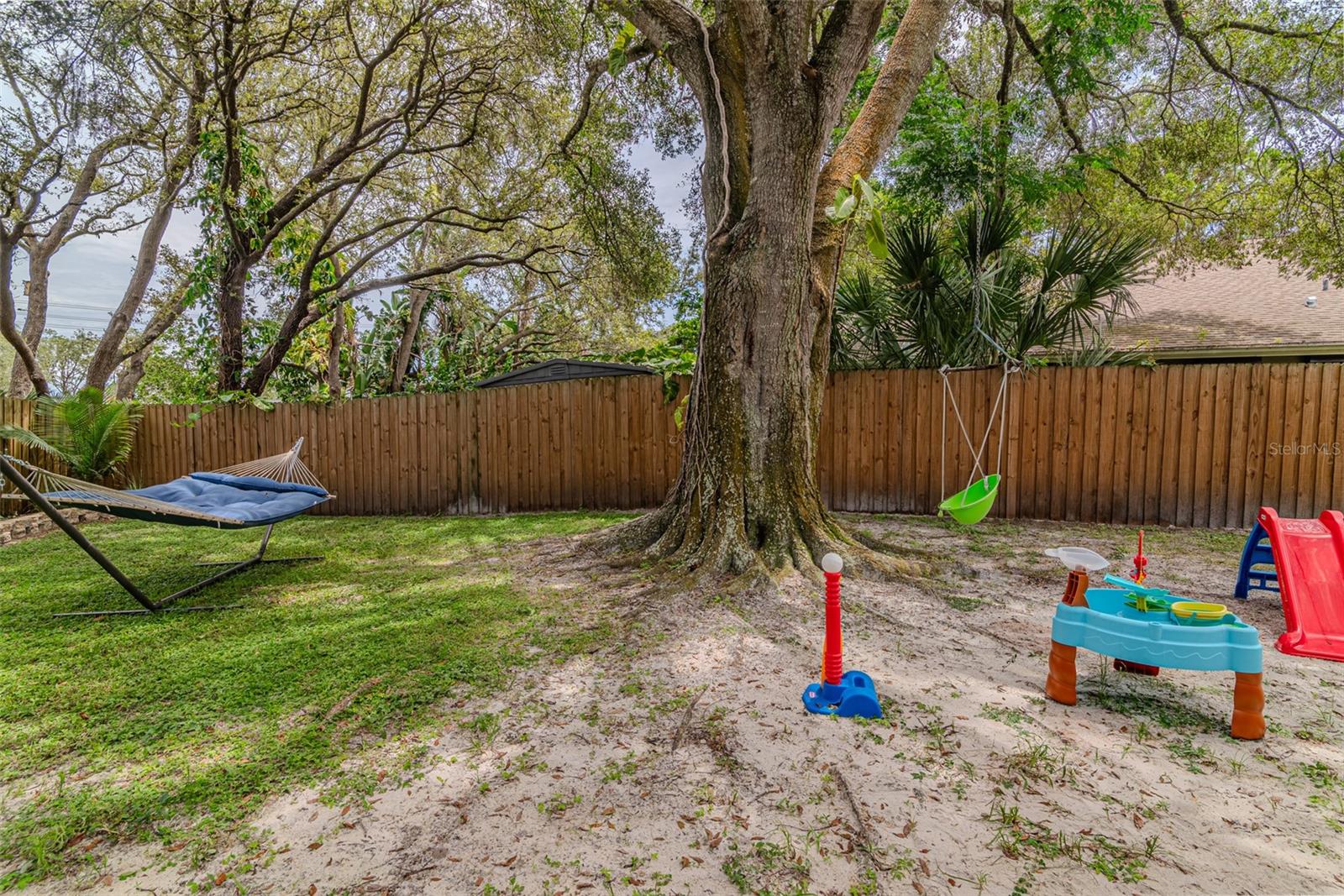 Image 33 of 44 For 1014 Bramblewood Court