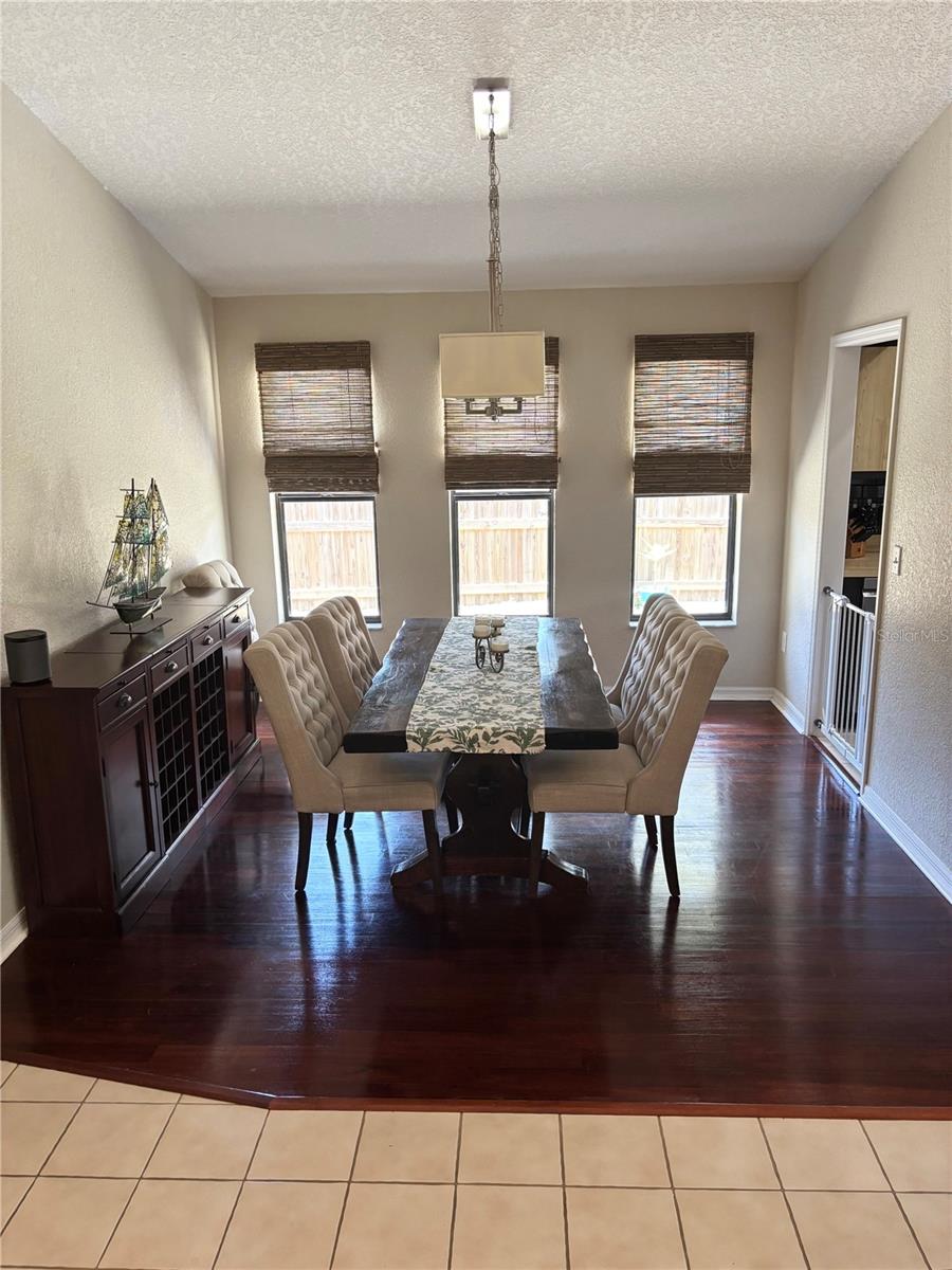 Image 5 of 44 For 1014 Bramblewood Court