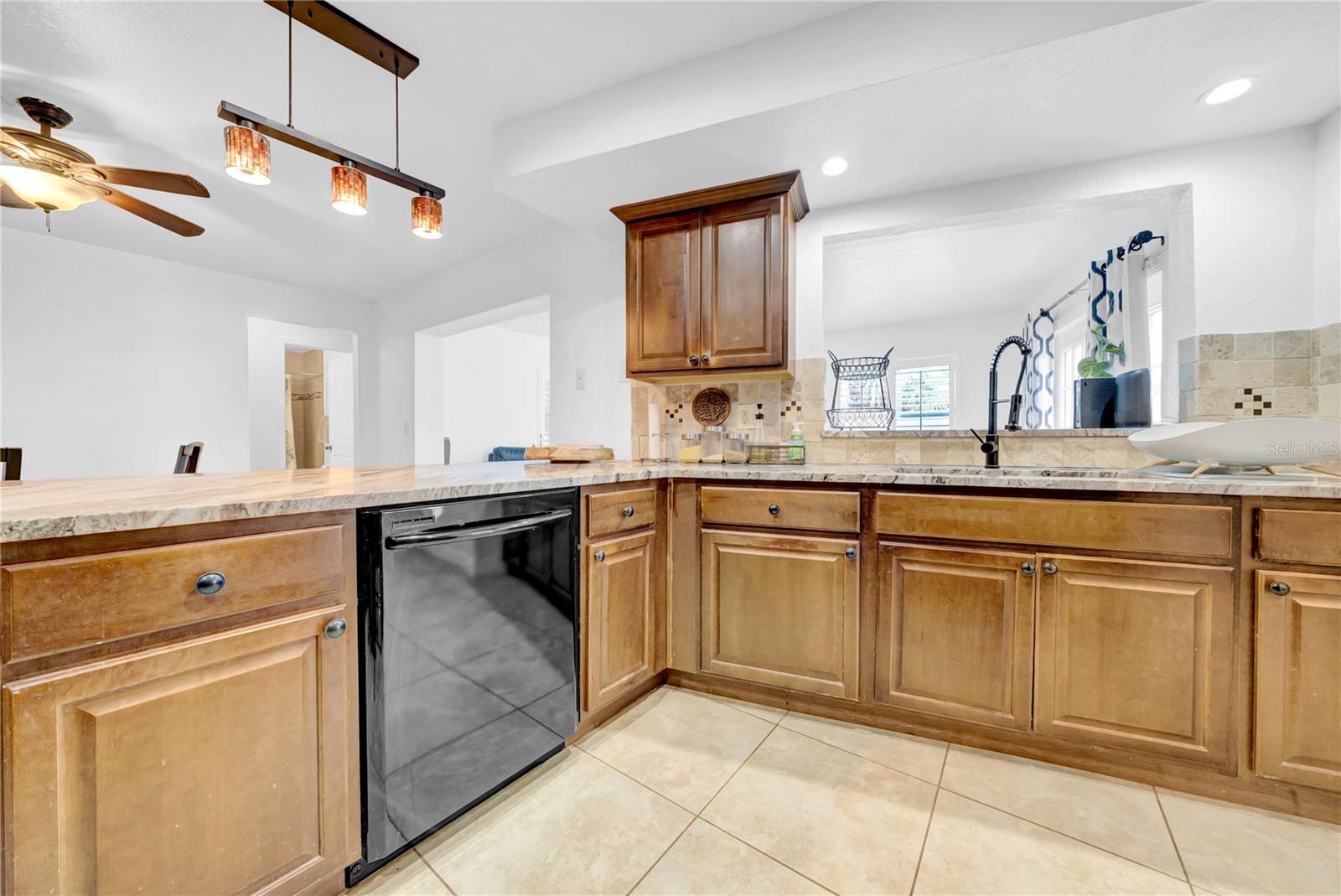 Listing photo id 18 for 12402 84th Way