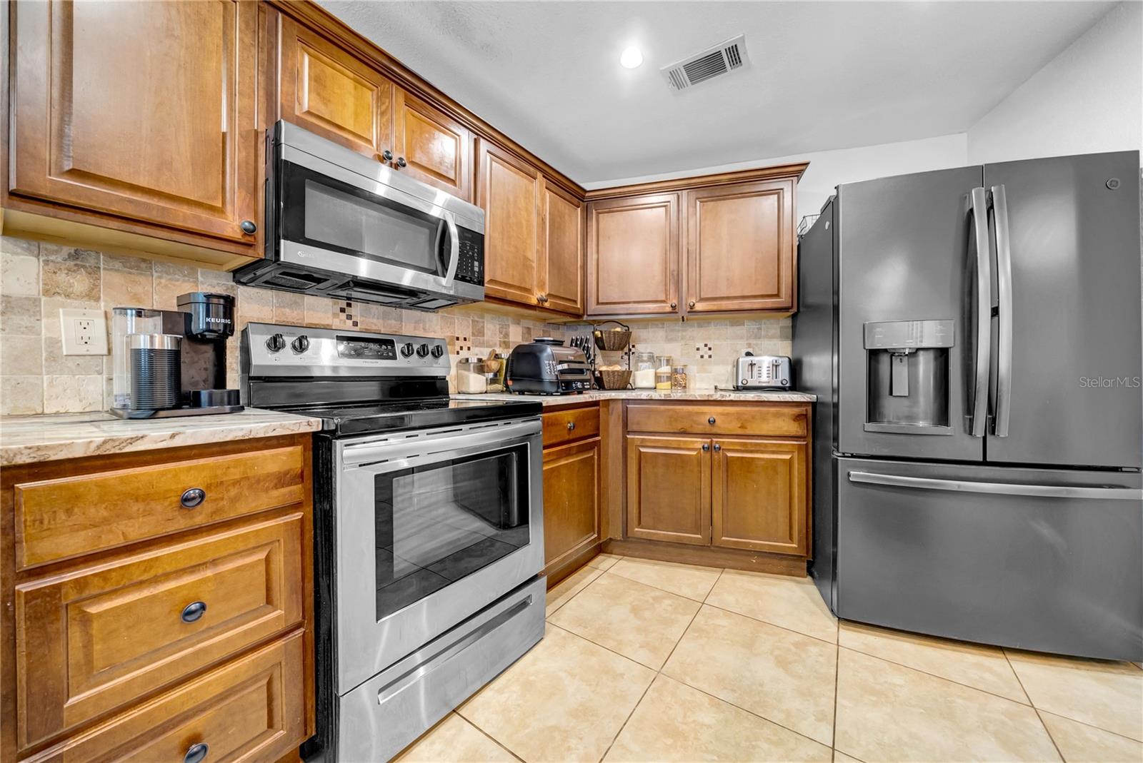 Listing photo id 21 for 12402 84th Way