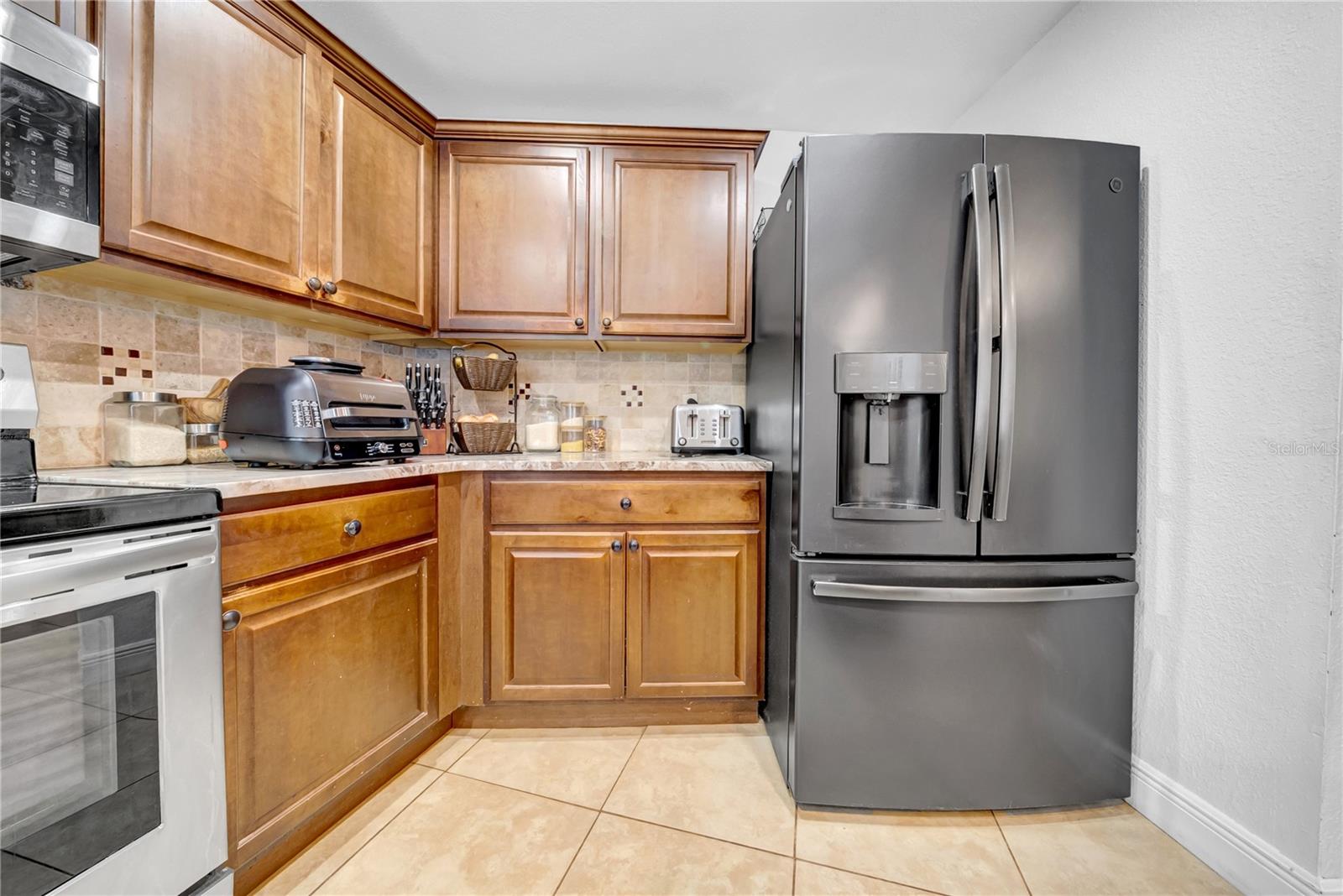 Listing photo id 22 for 12402 84th Way
