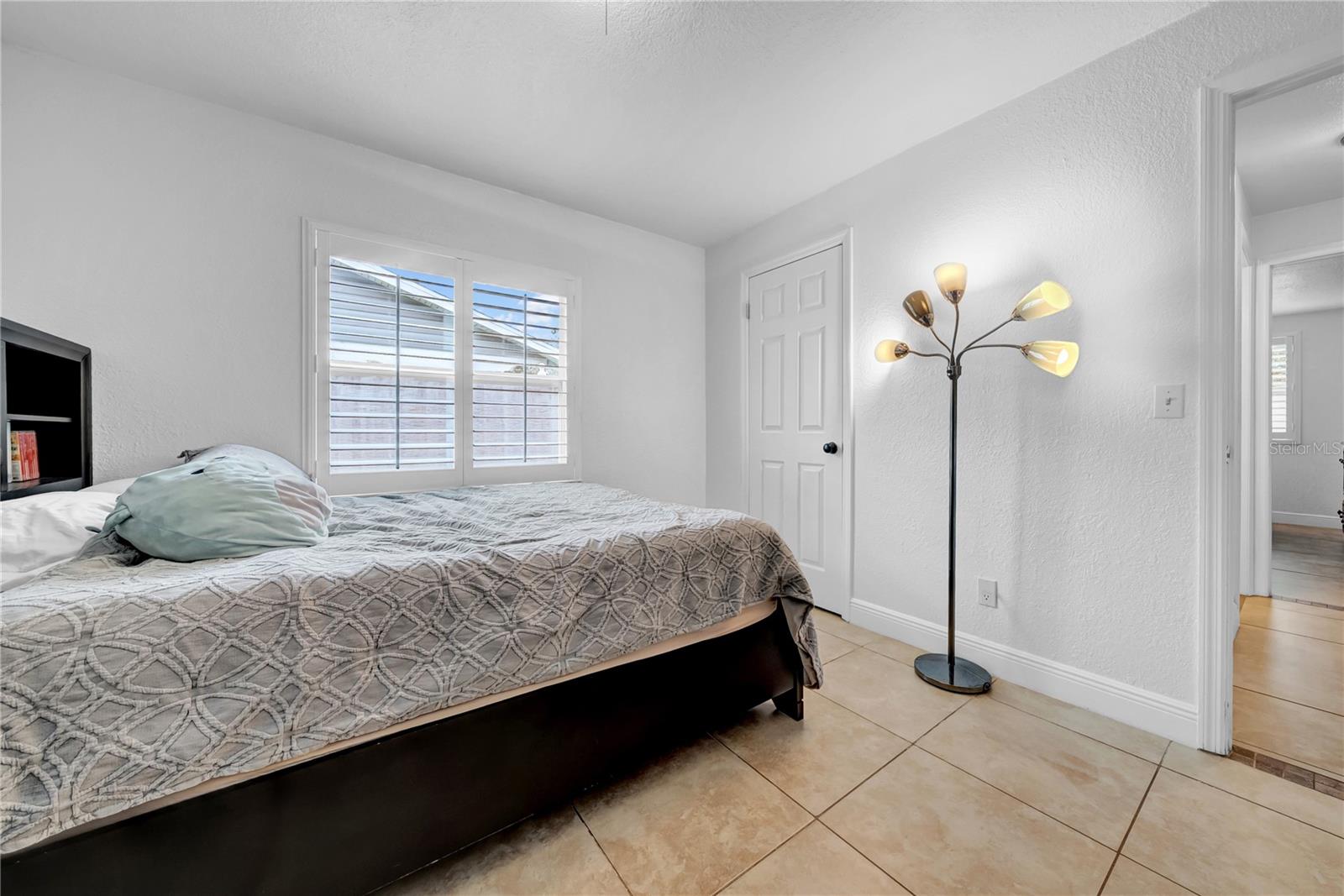 Listing photo id 32 for 12402 84th Way