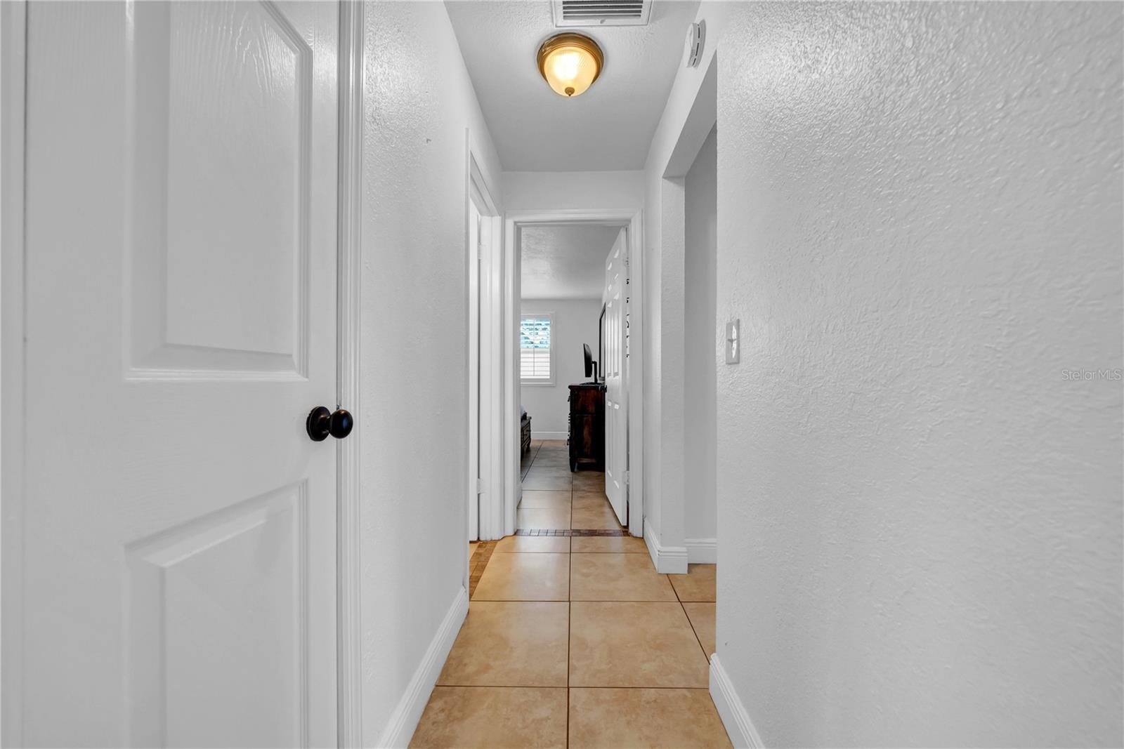 Listing photo id 34 for 12402 84th Way
