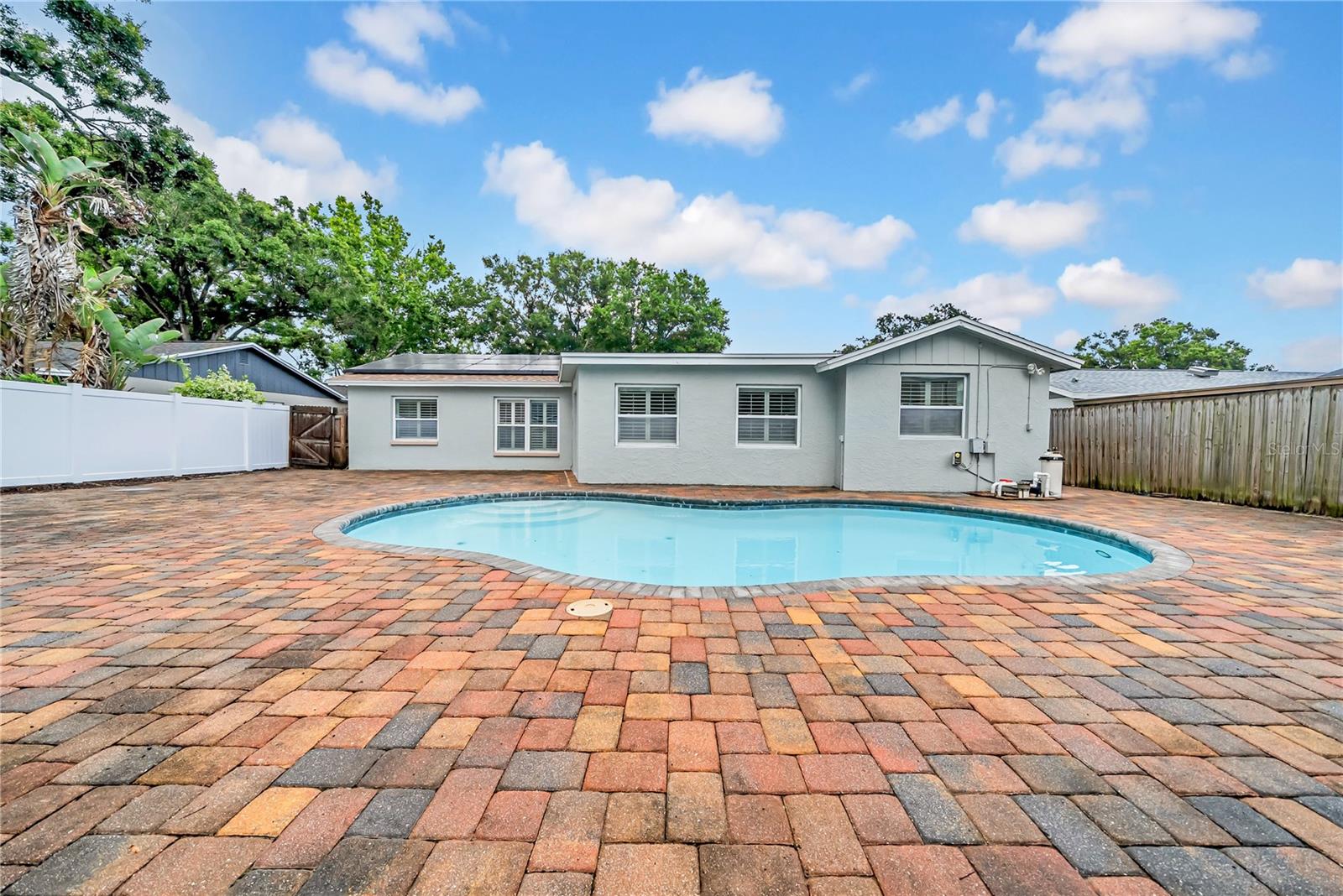 Listing photo id 35 for 12402 84th Way
