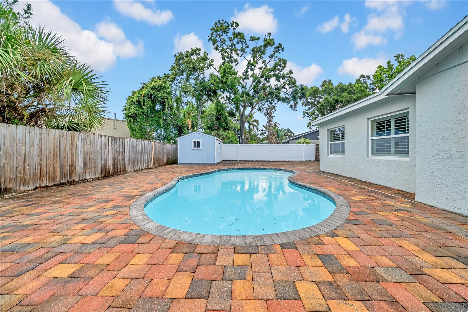 Listing photo id 38 for 12402 84th Way