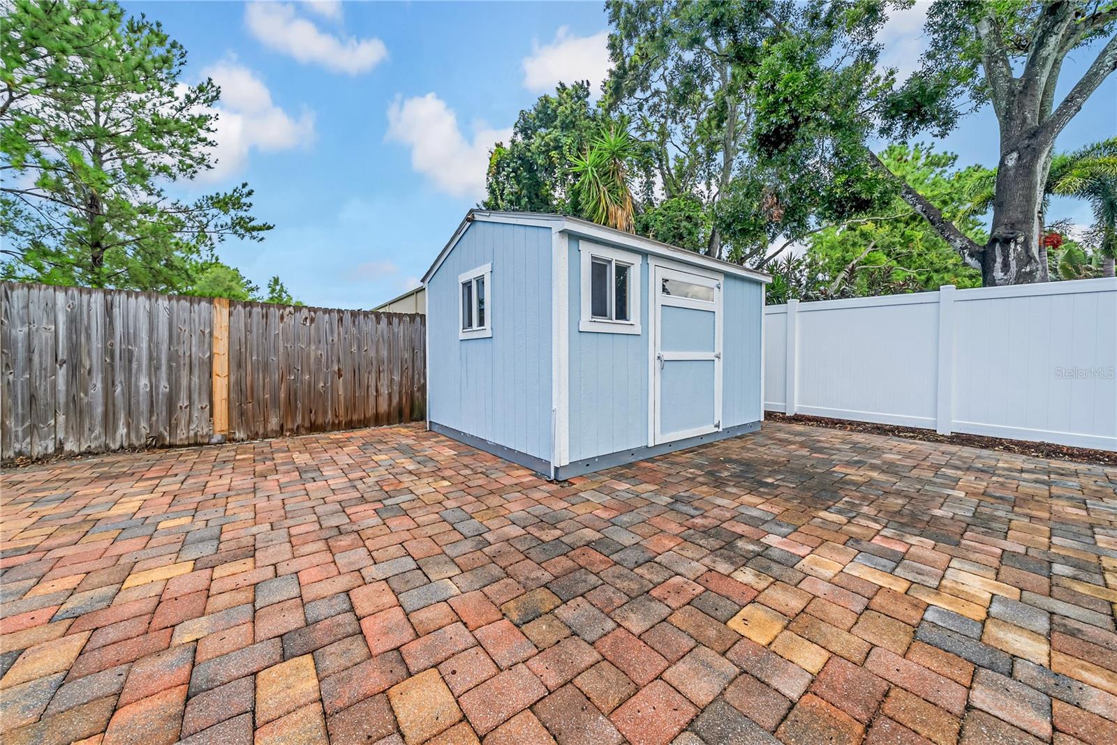 Listing photo id 40 for 12402 84th Way